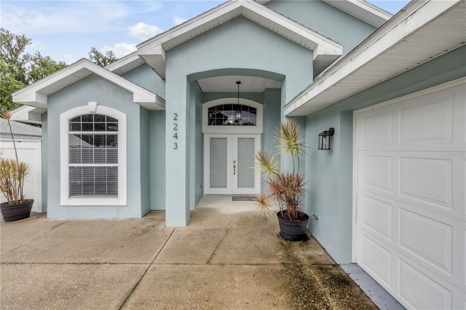 2243 DAVIS DR