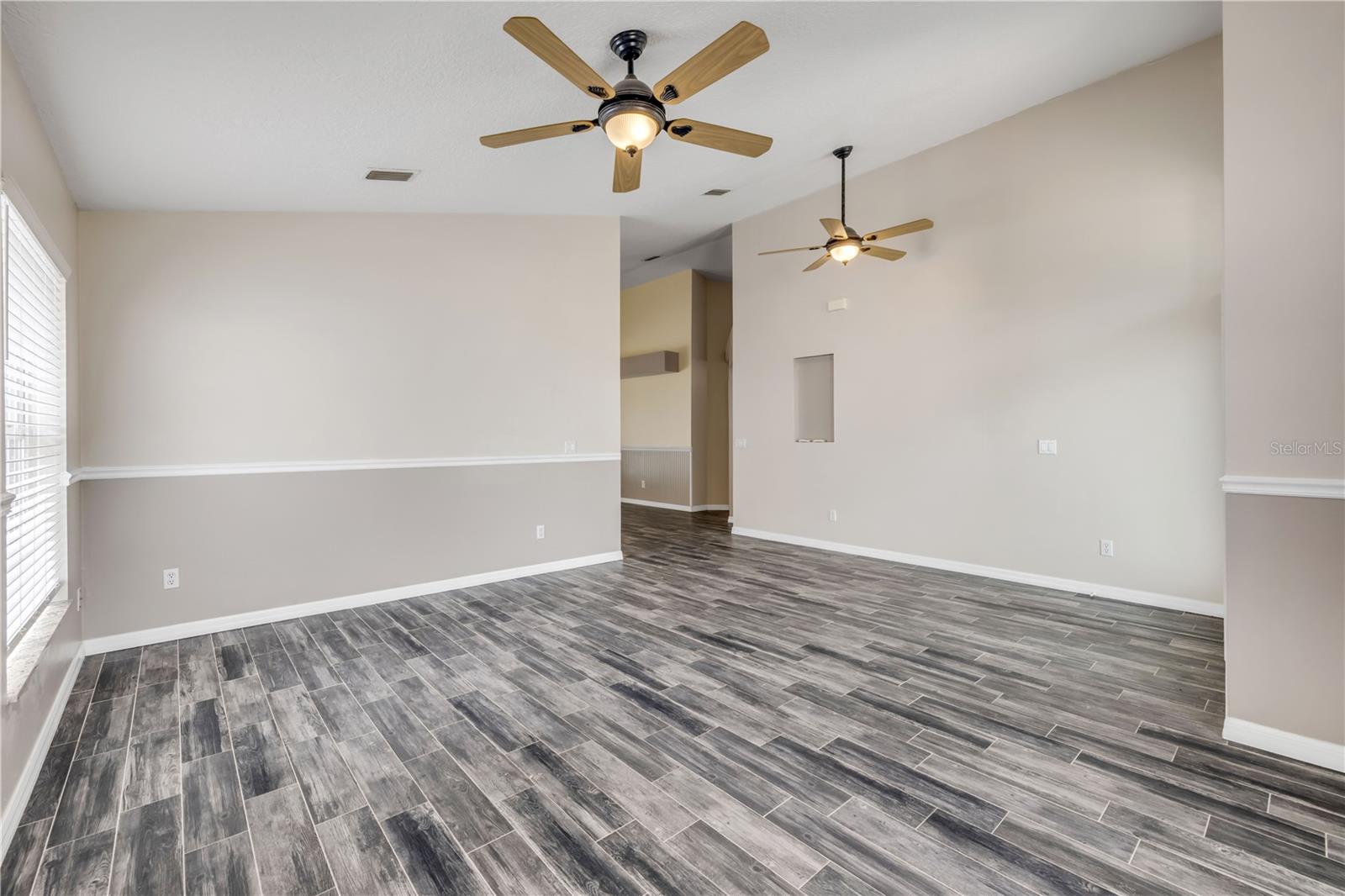 2243 DAVIS DR