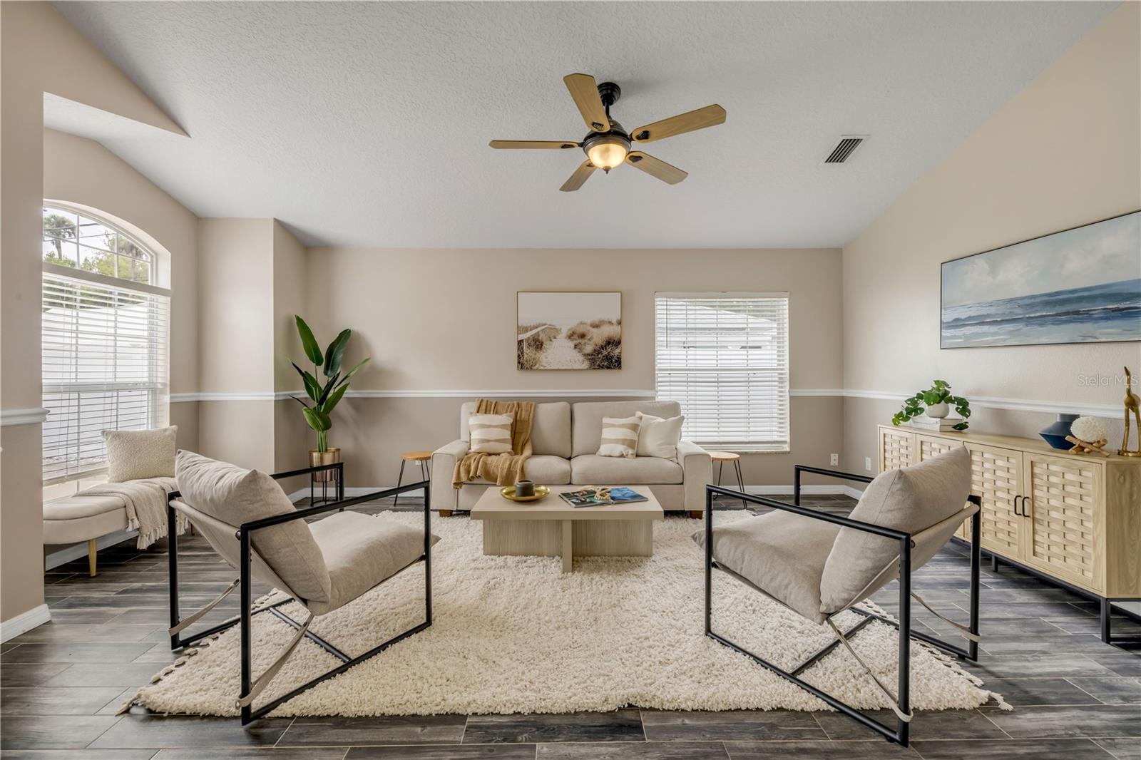 2243 DAVIS DR