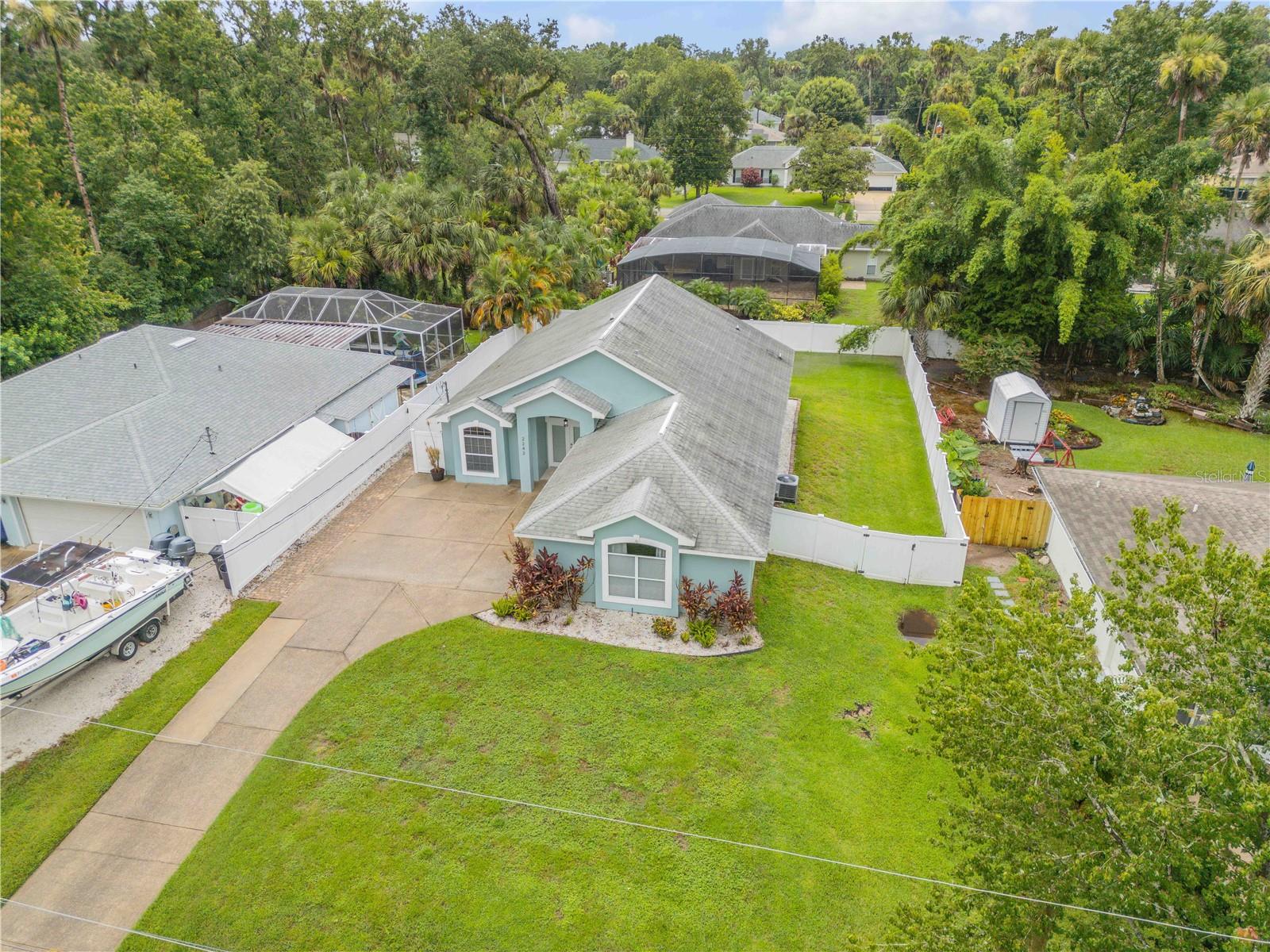 2243 DAVIS DR