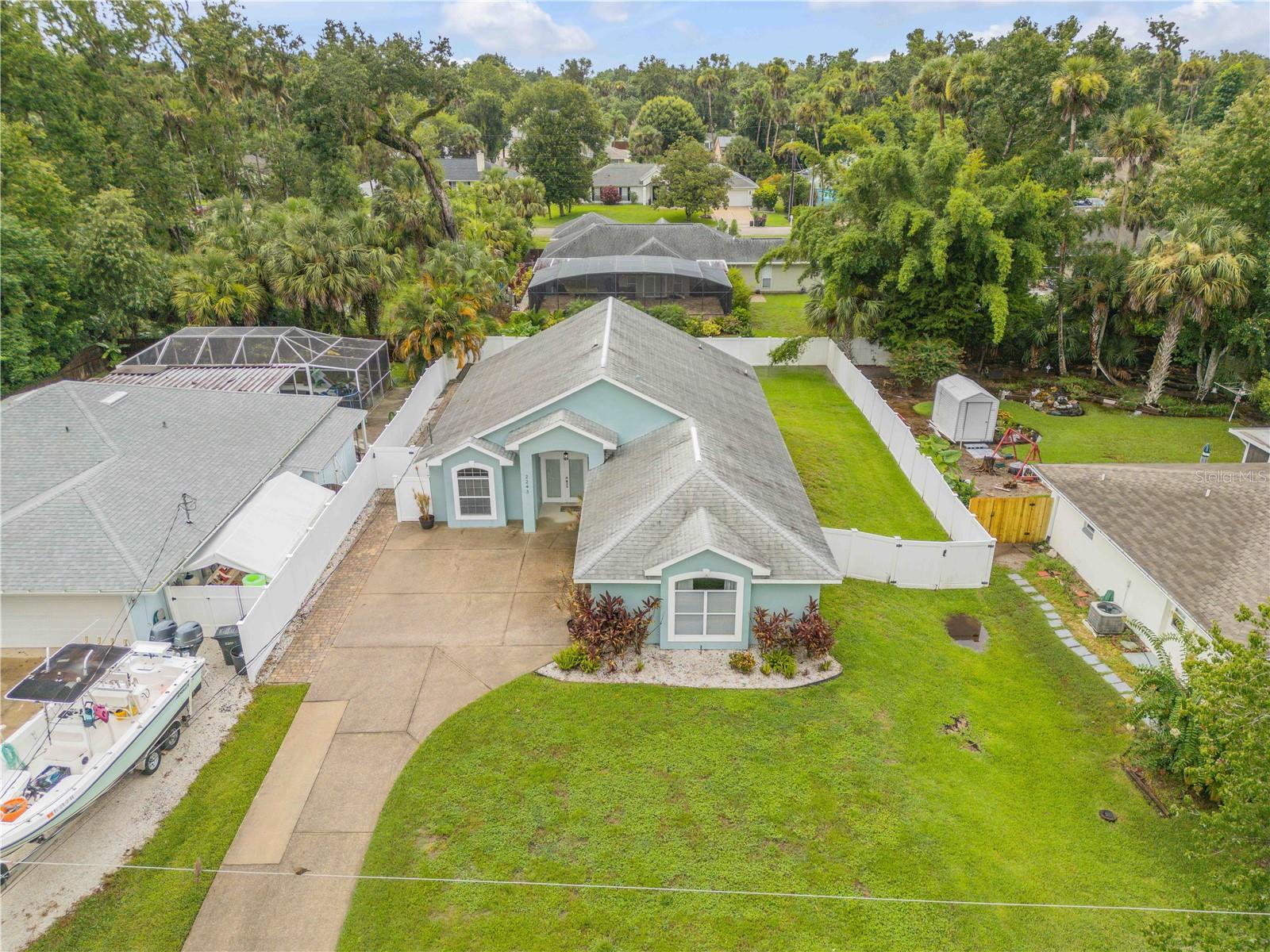 2243 DAVIS DR