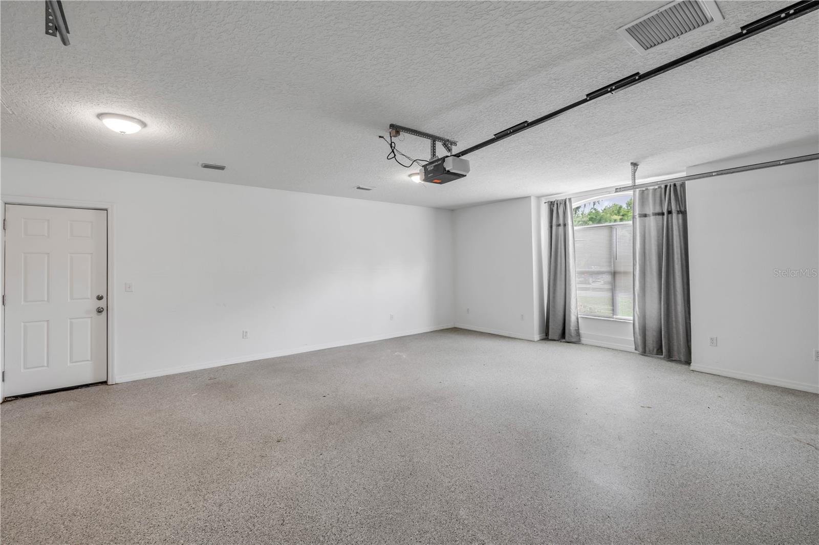 2243 DAVIS DR