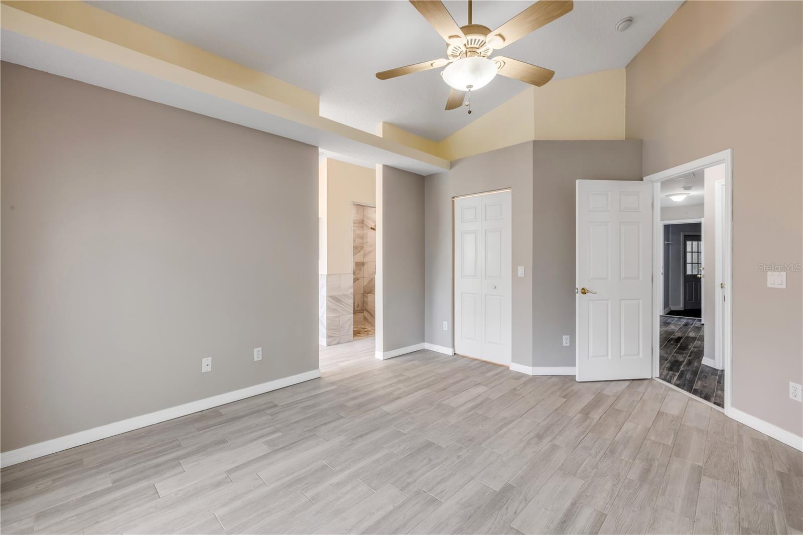 2243 DAVIS DR
