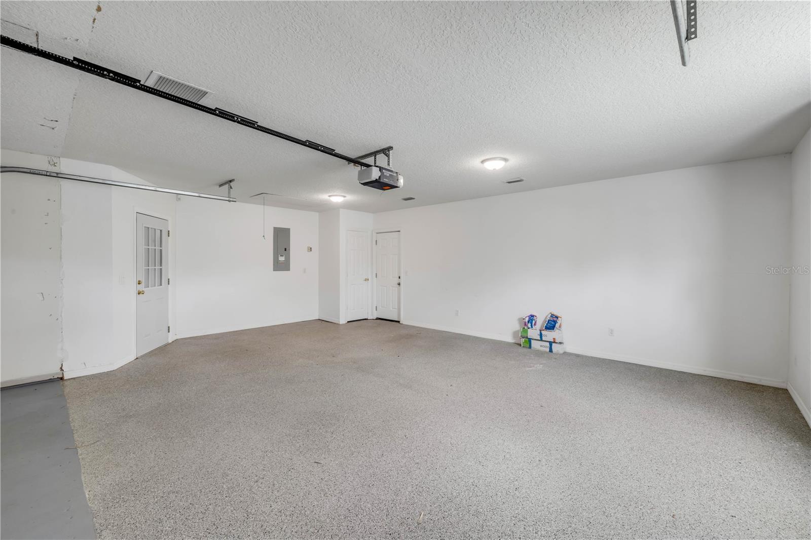 2243 DAVIS DR