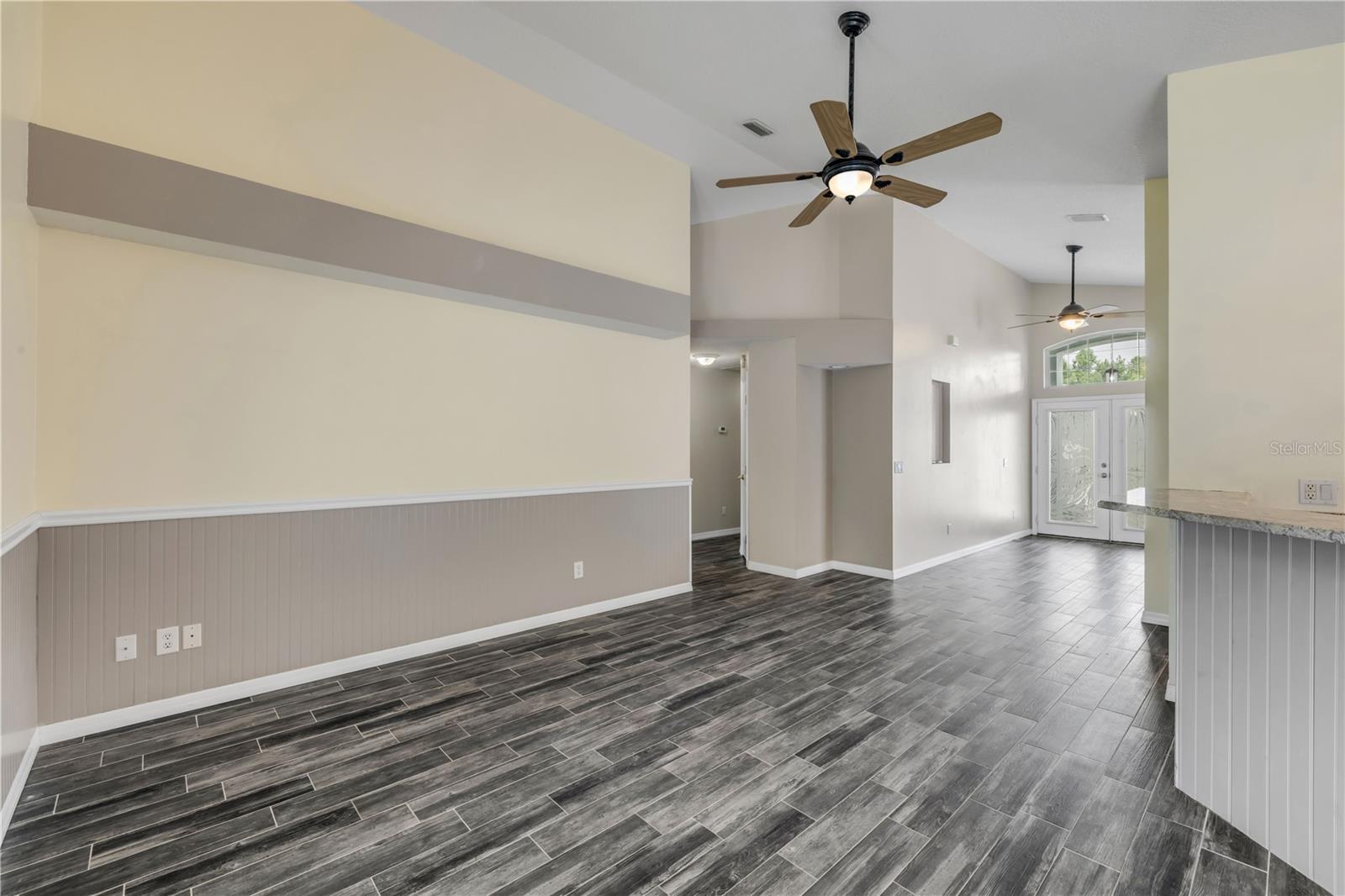 2243 DAVIS DR