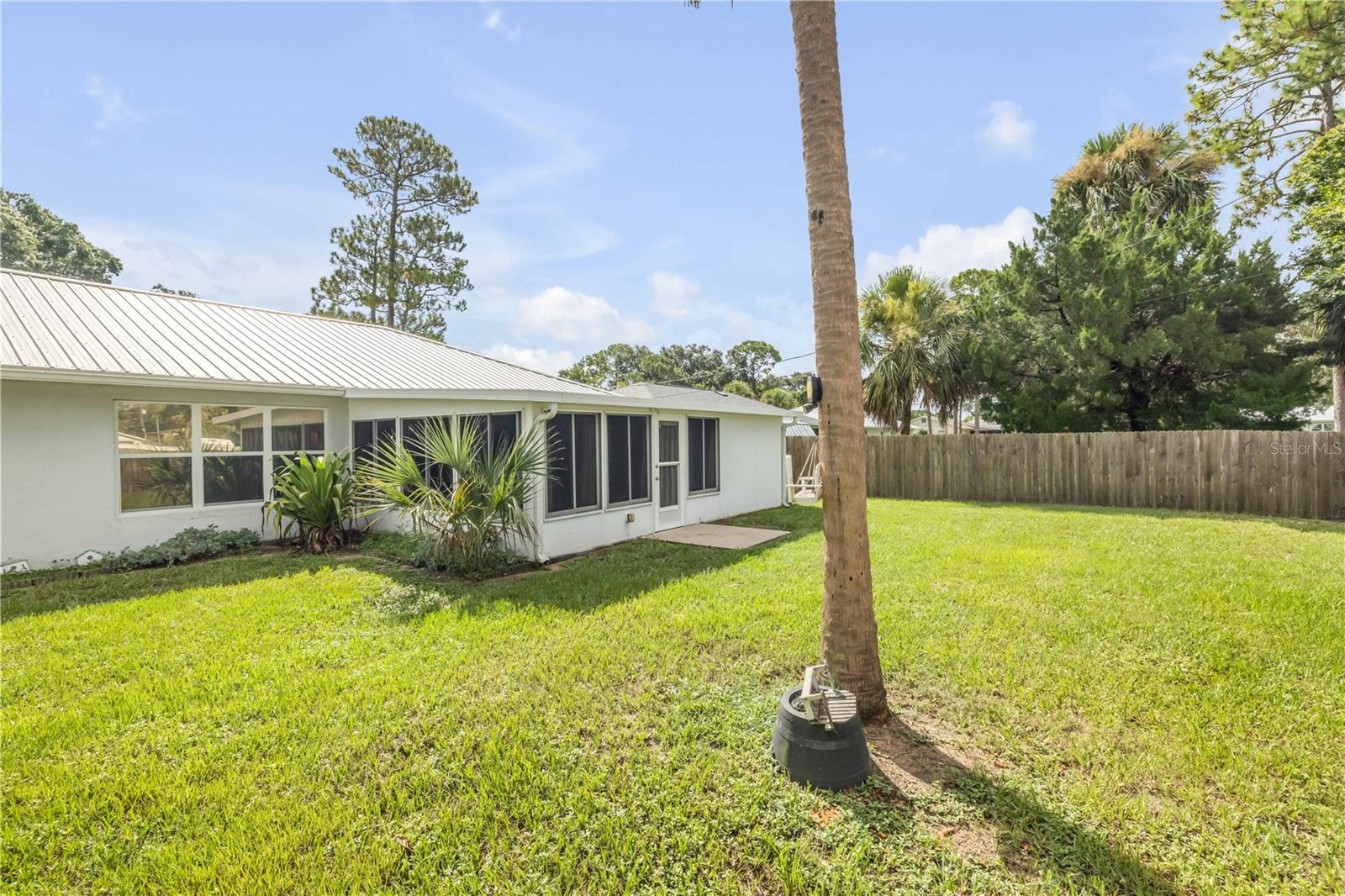 2224 INDIA PALM DR