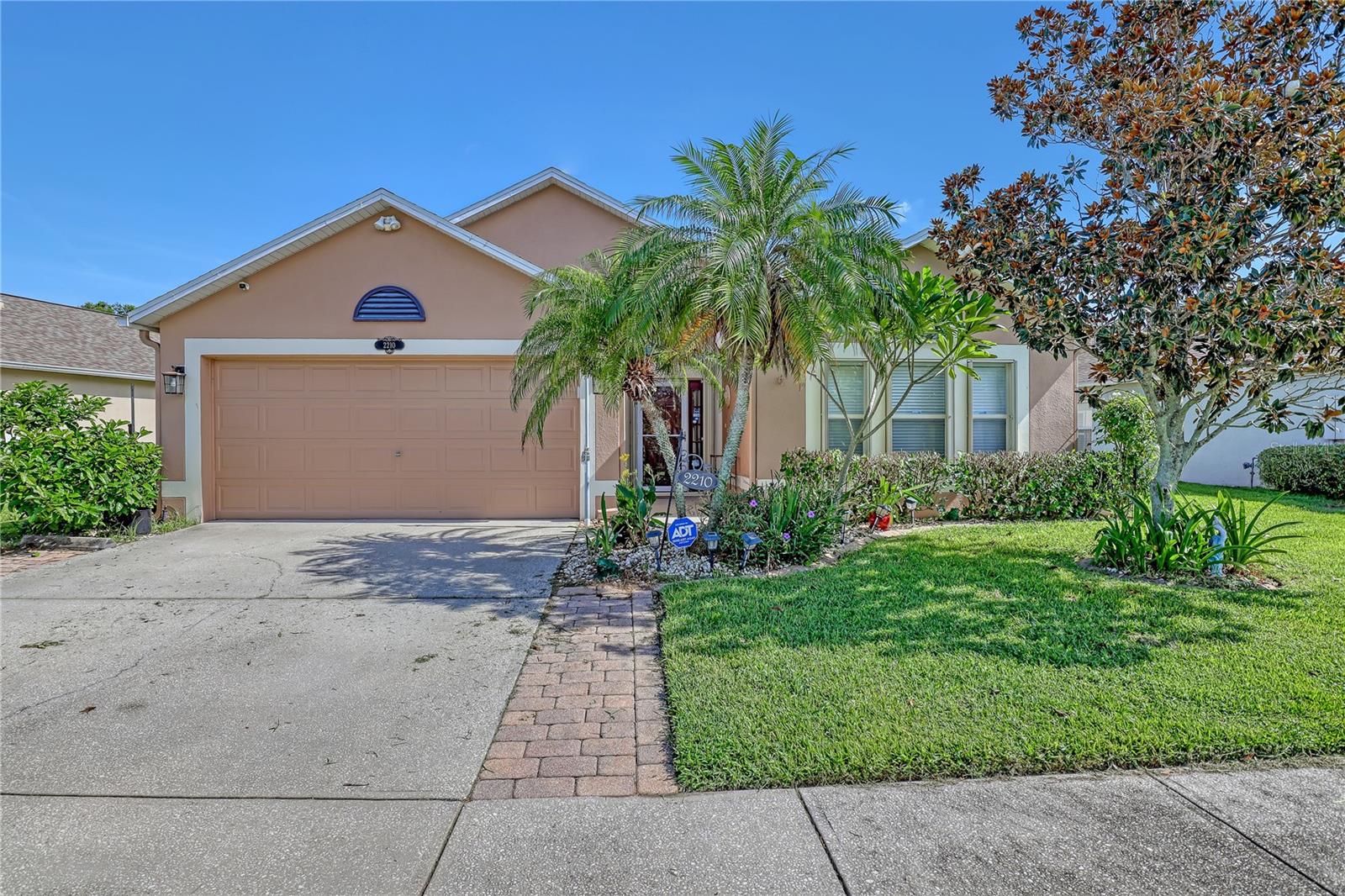 2210 SPRING CREEK CIR NE