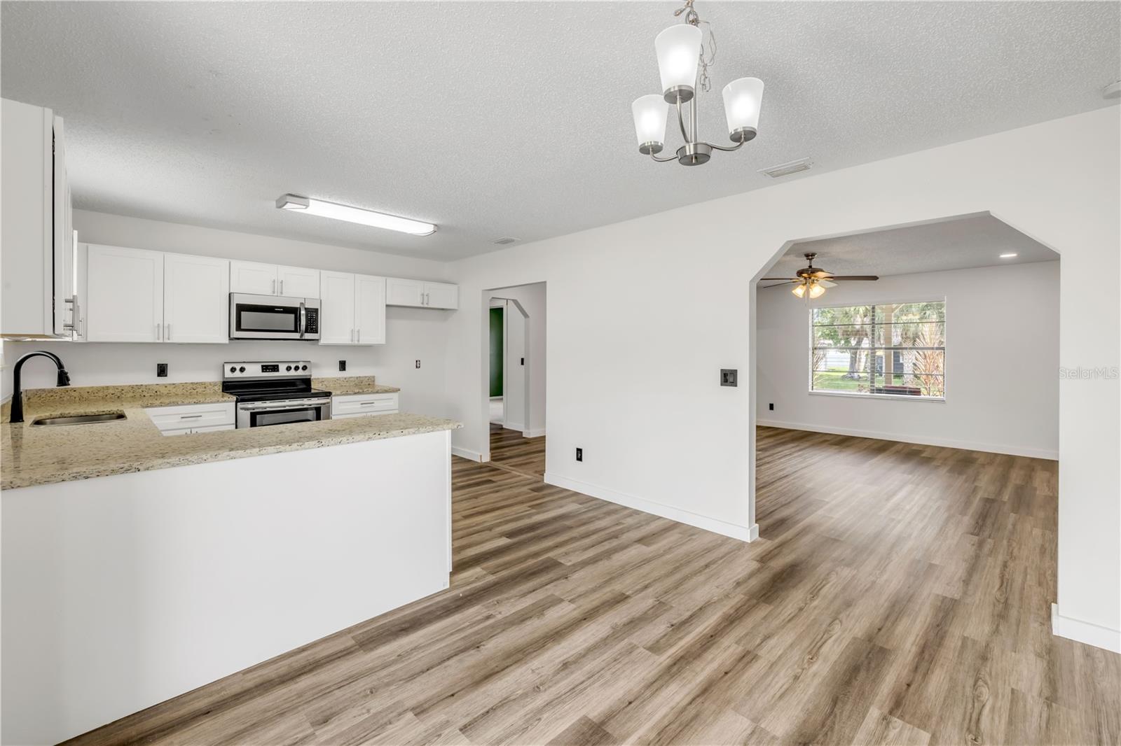 2726 EVERGREEN DR
