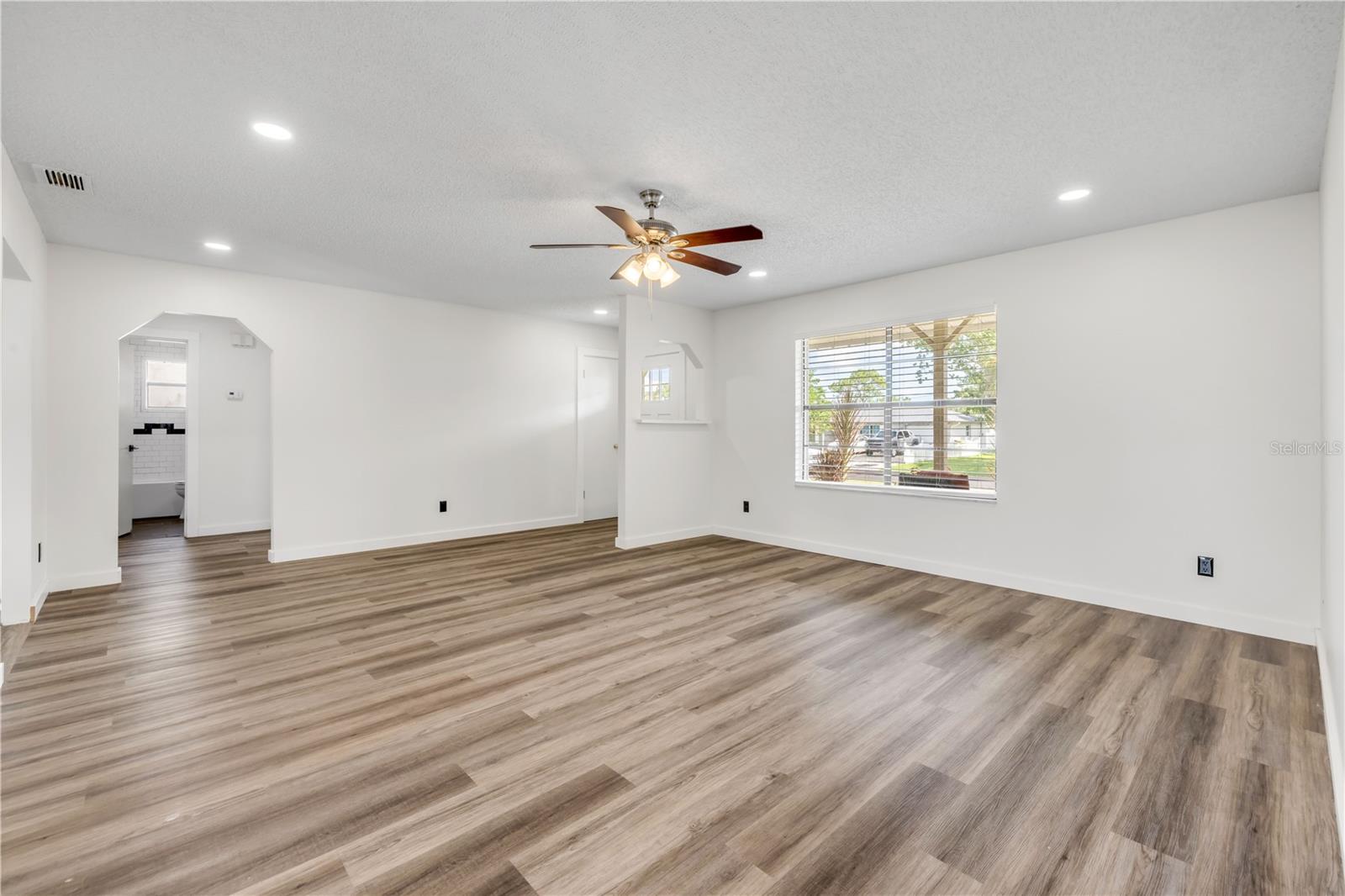 2726 EVERGREEN DR