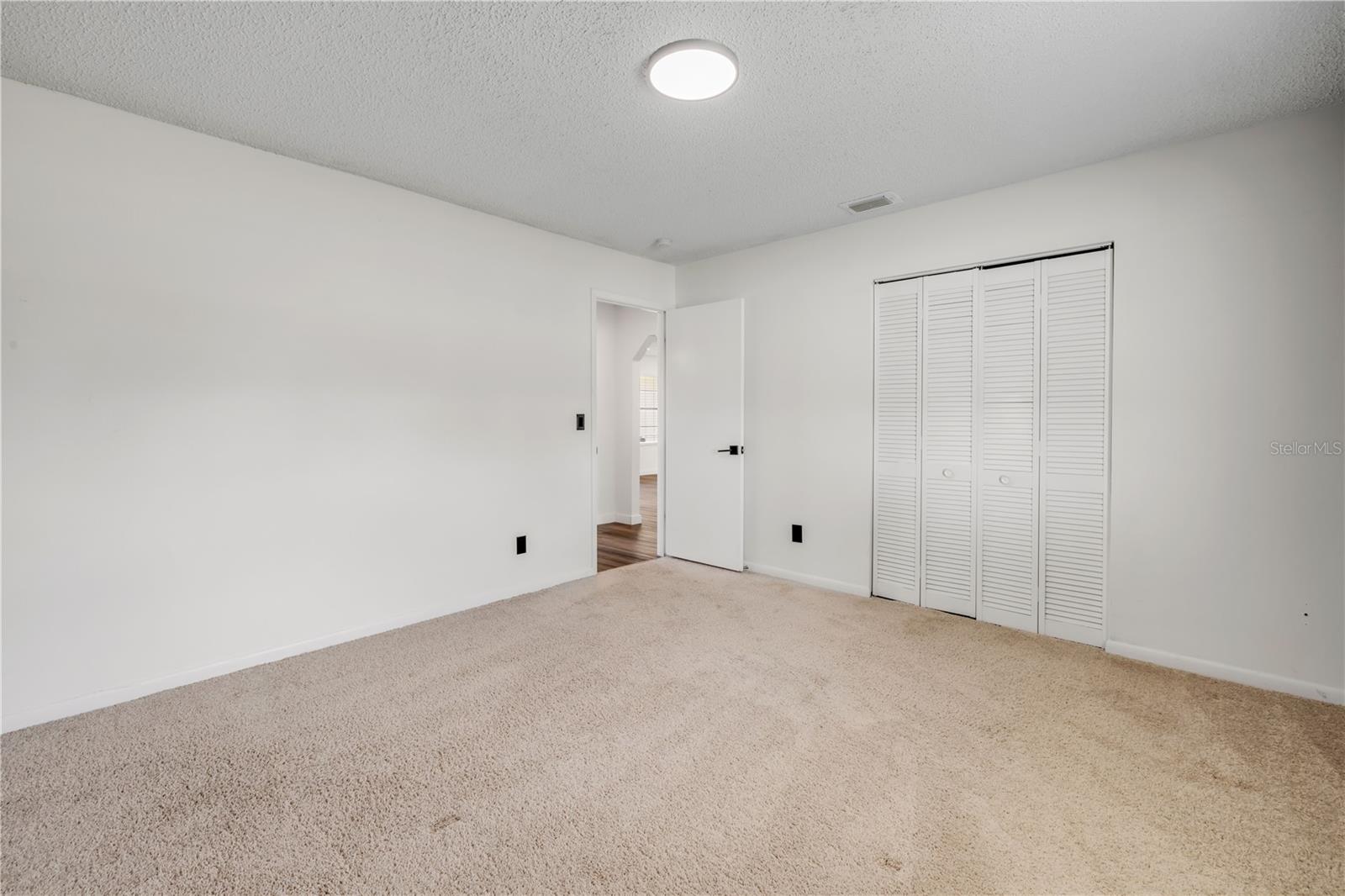 2726 EVERGREEN DR