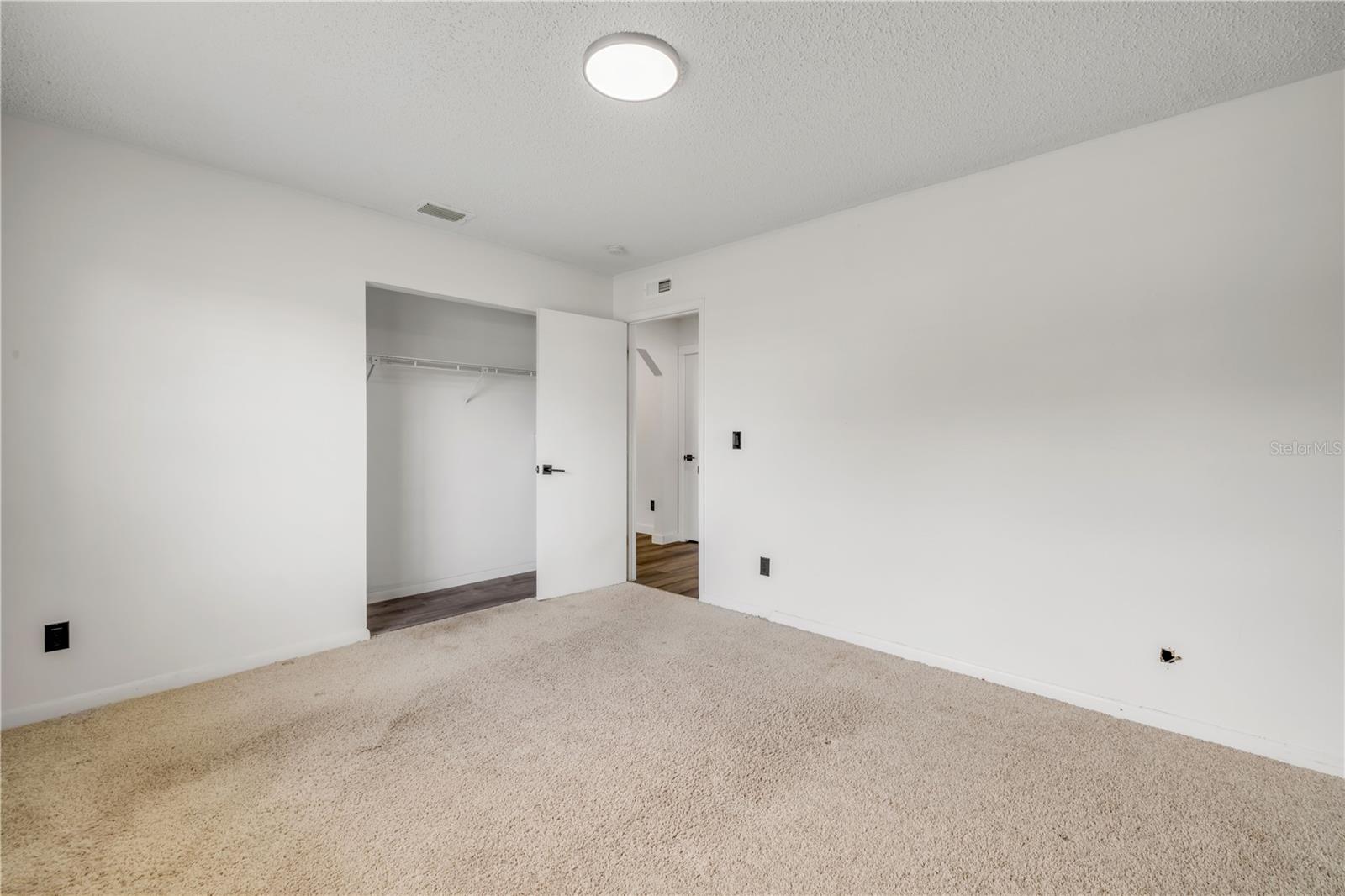 2726 EVERGREEN DR