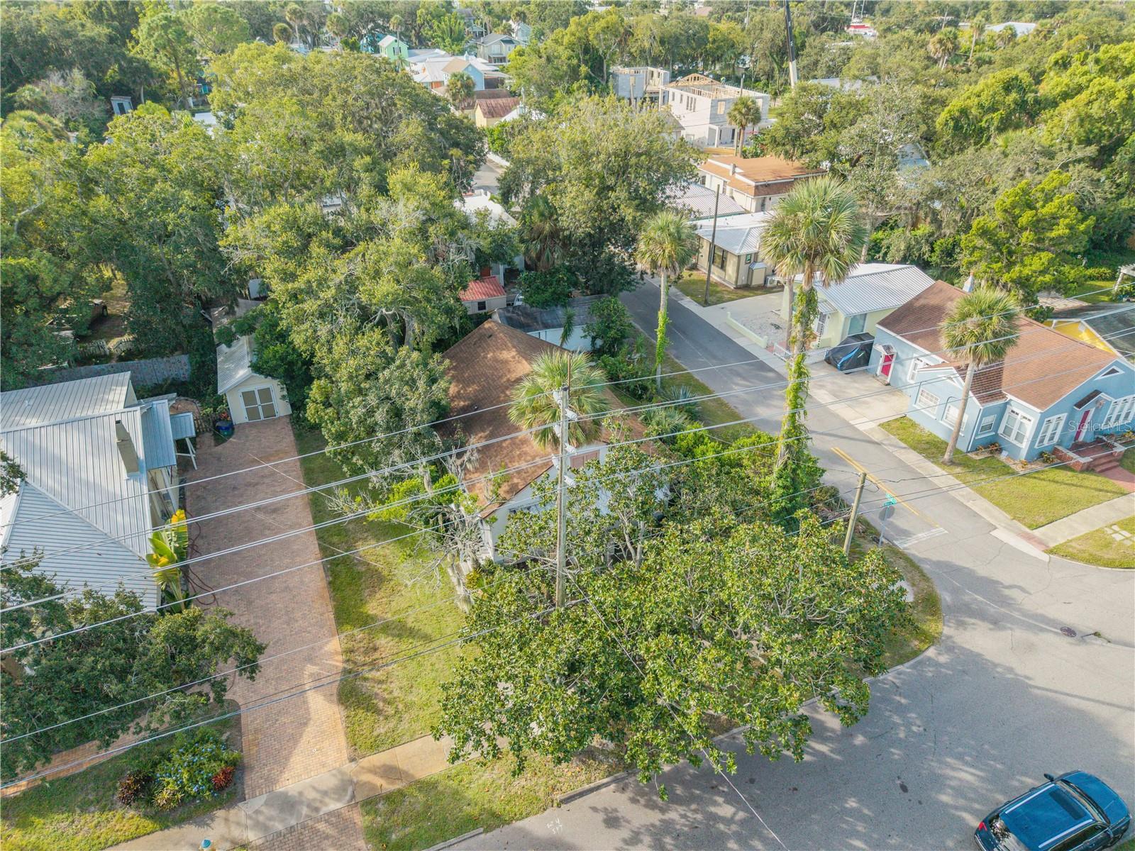 218 MARY AVE