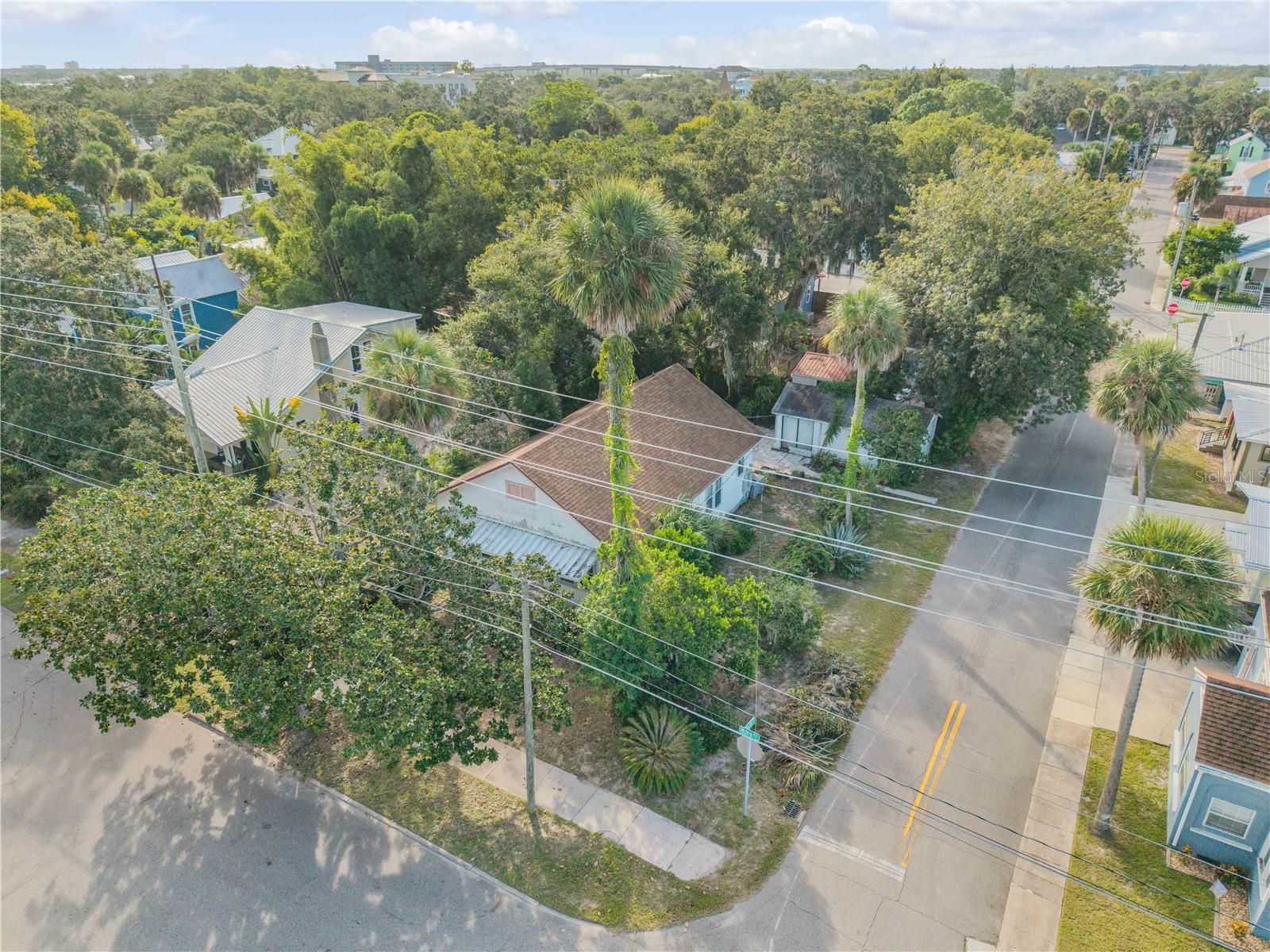 218 MARY AVE