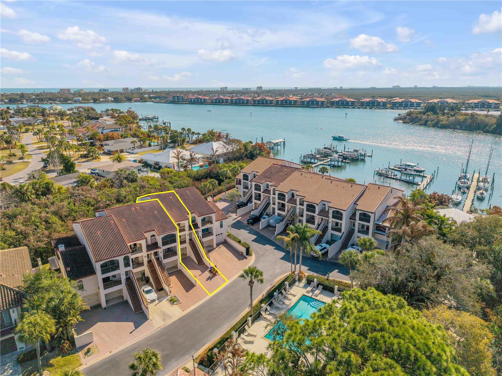 135 MARINA BAY DR