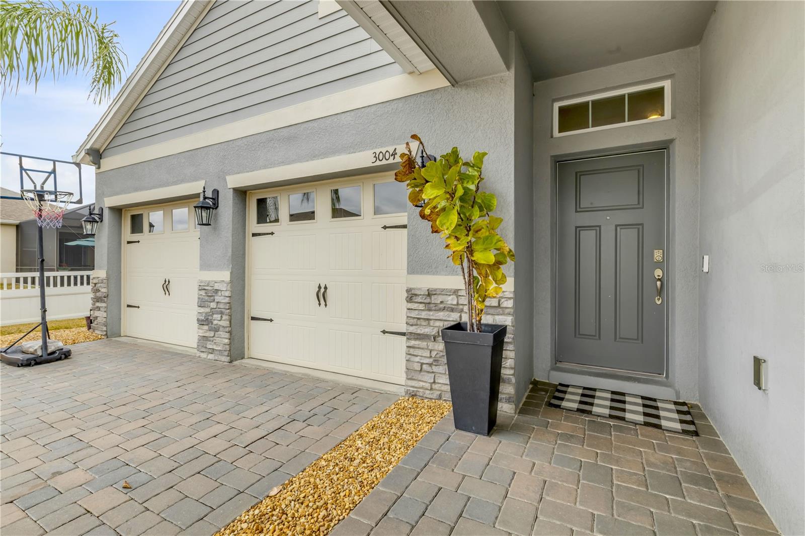 3004 BORASSUS DR