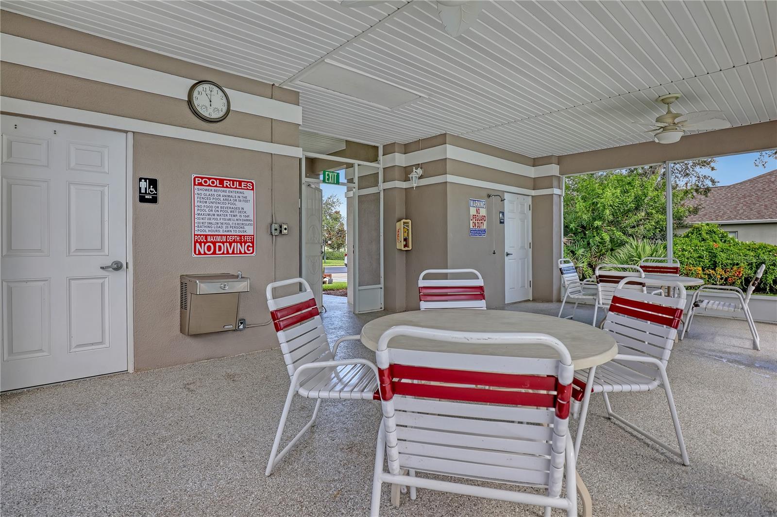 2210 SPRING CREEK CIR NE