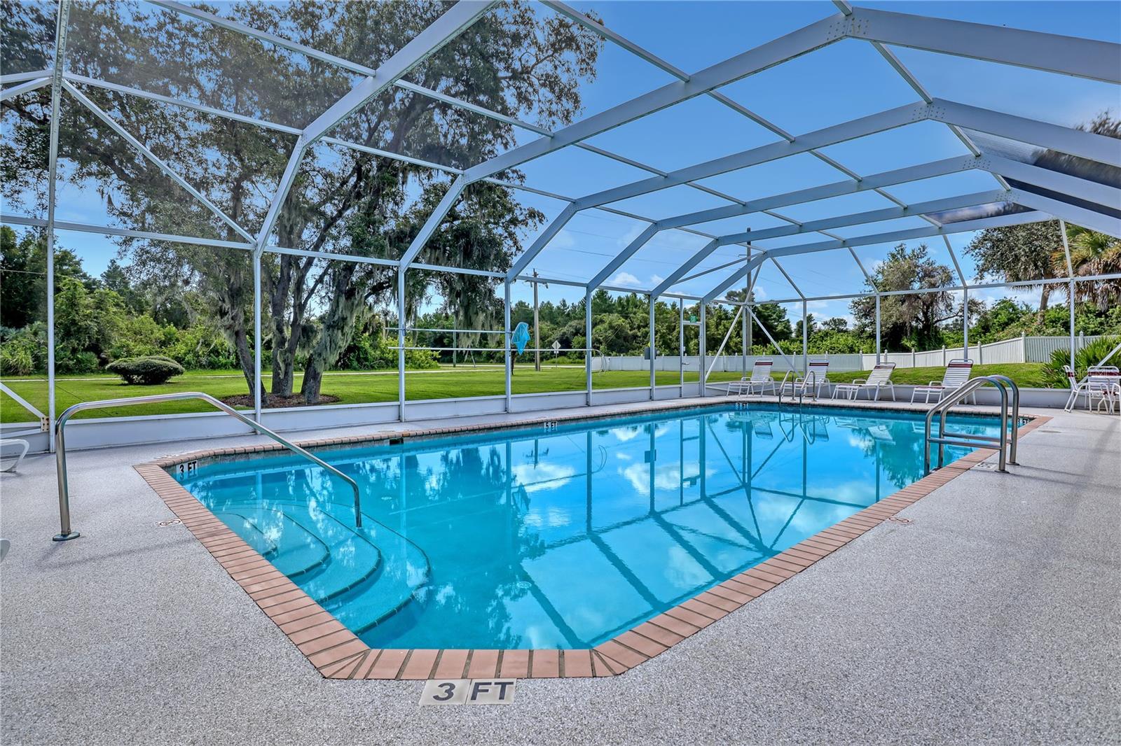 2210 SPRING CREEK CIR NE