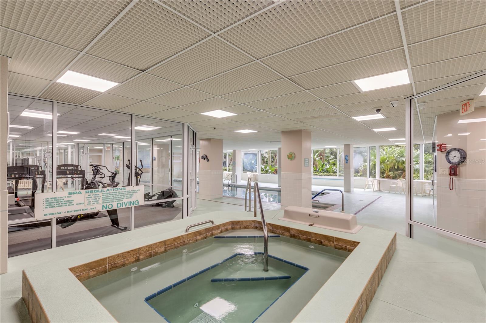 4 OCEANS WEST BLVD #402A