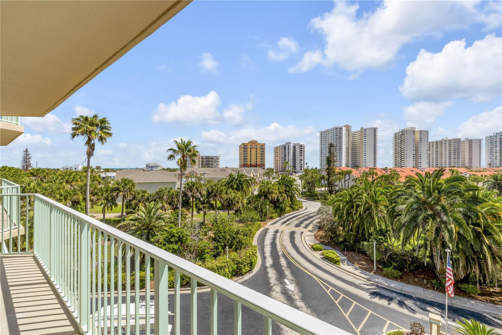 4 OCEANS WEST BLVD #402A