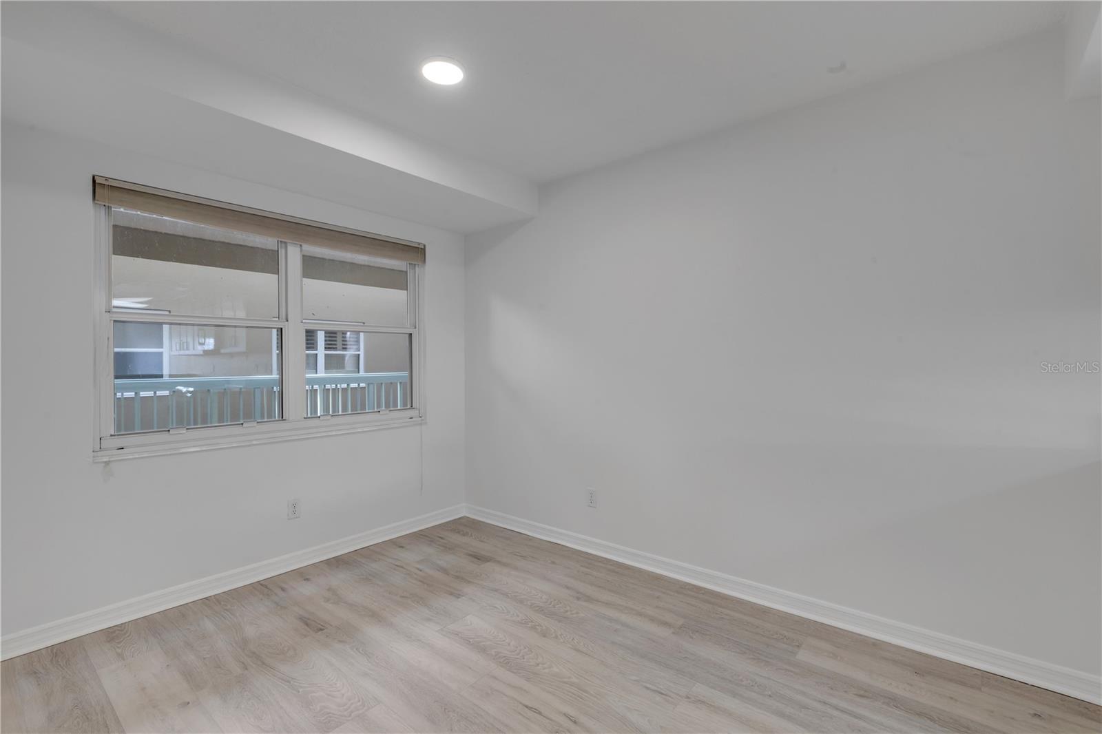 4 OCEANS WEST BLVD #402A