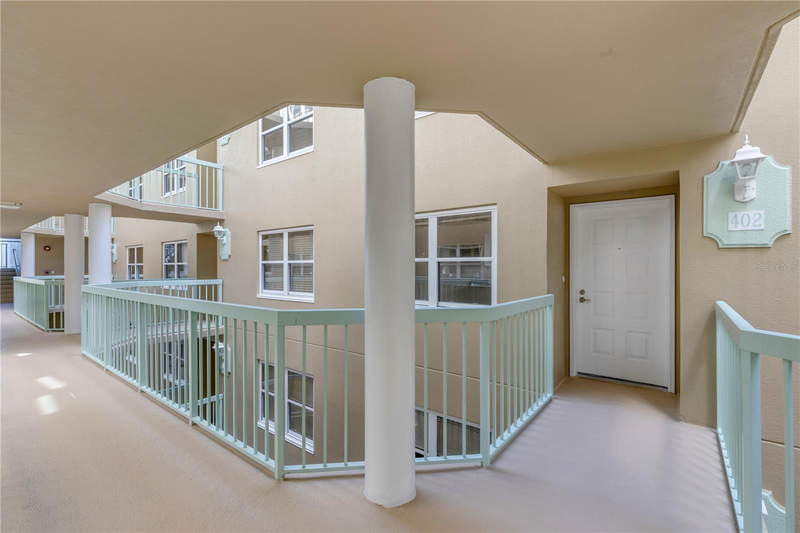 4 OCEANS WEST BLVD #402A