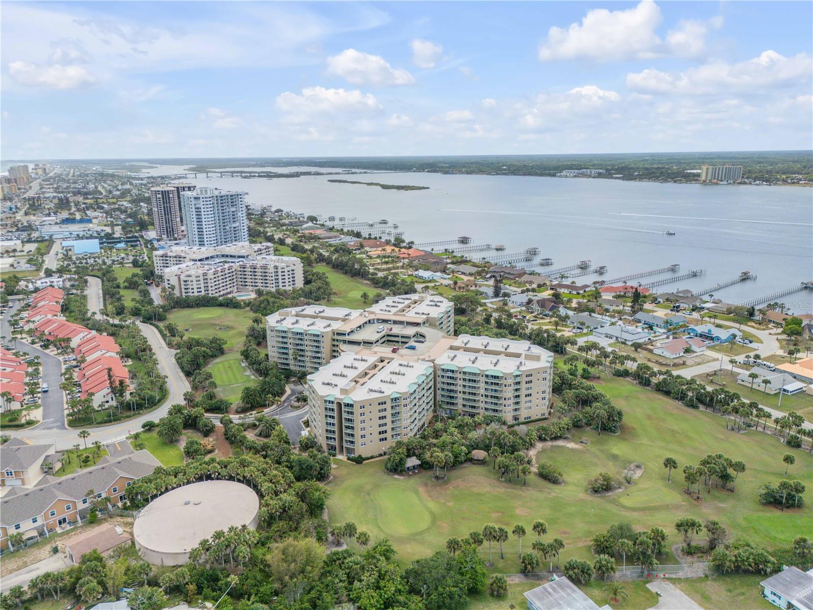 4 OCEANS WEST BLVD #402A