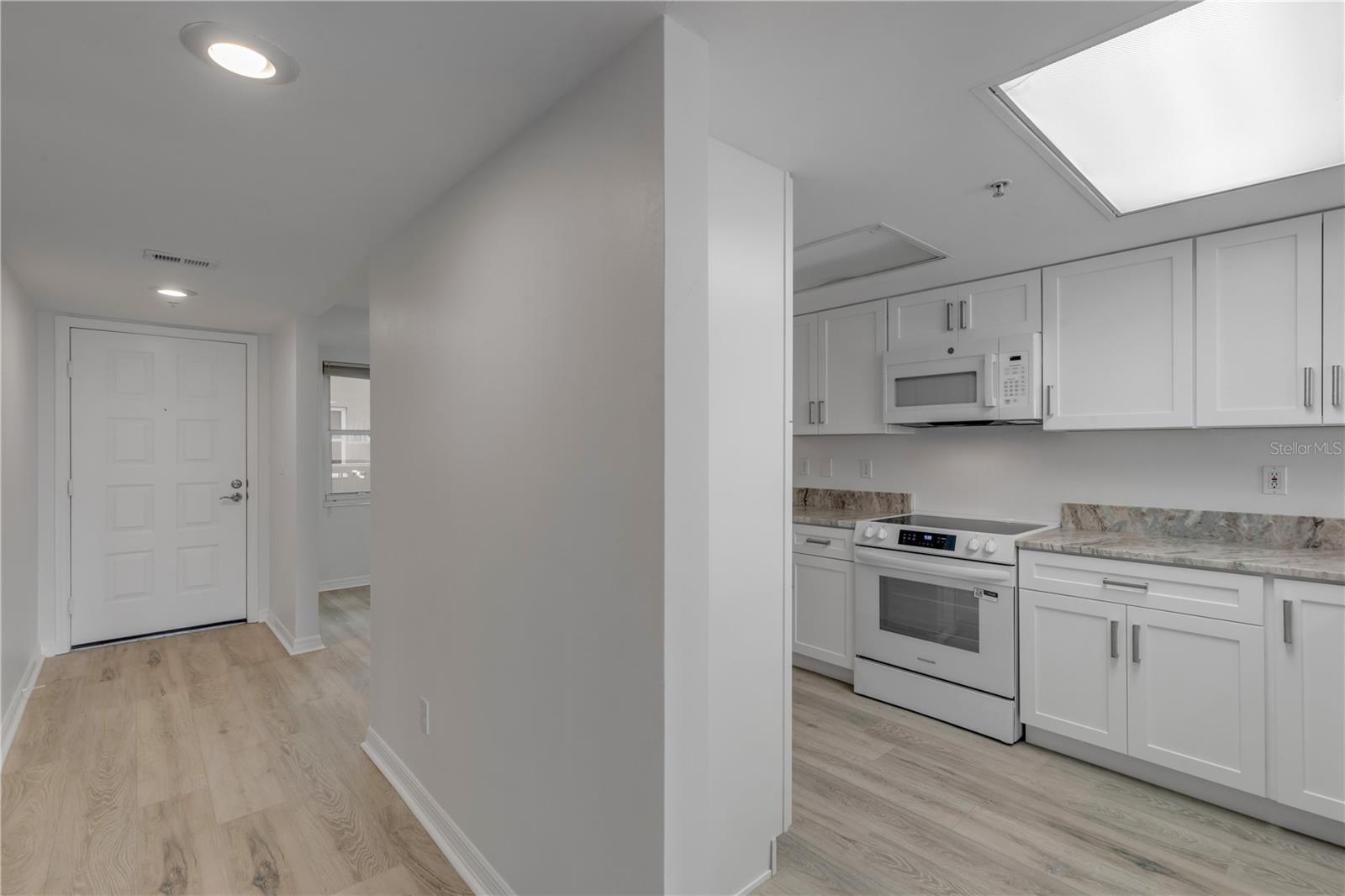 4 OCEANS WEST BLVD #402A