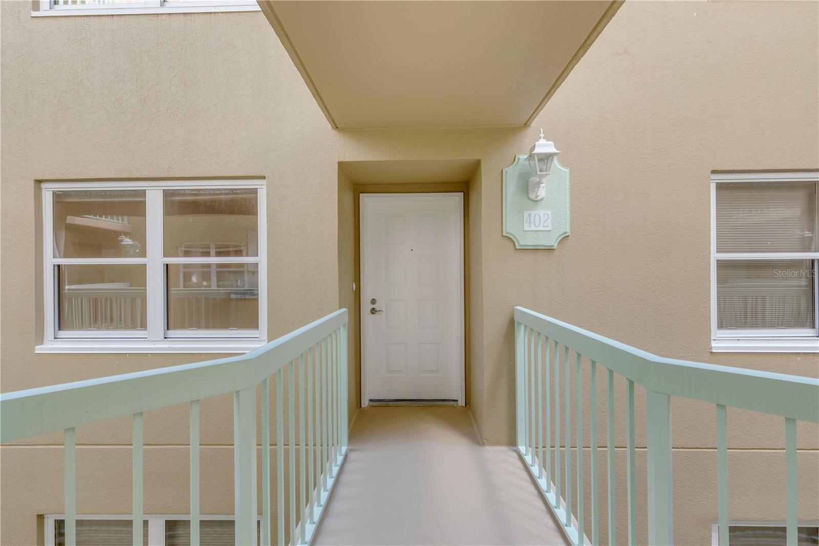 4 OCEANS WEST BLVD #402A