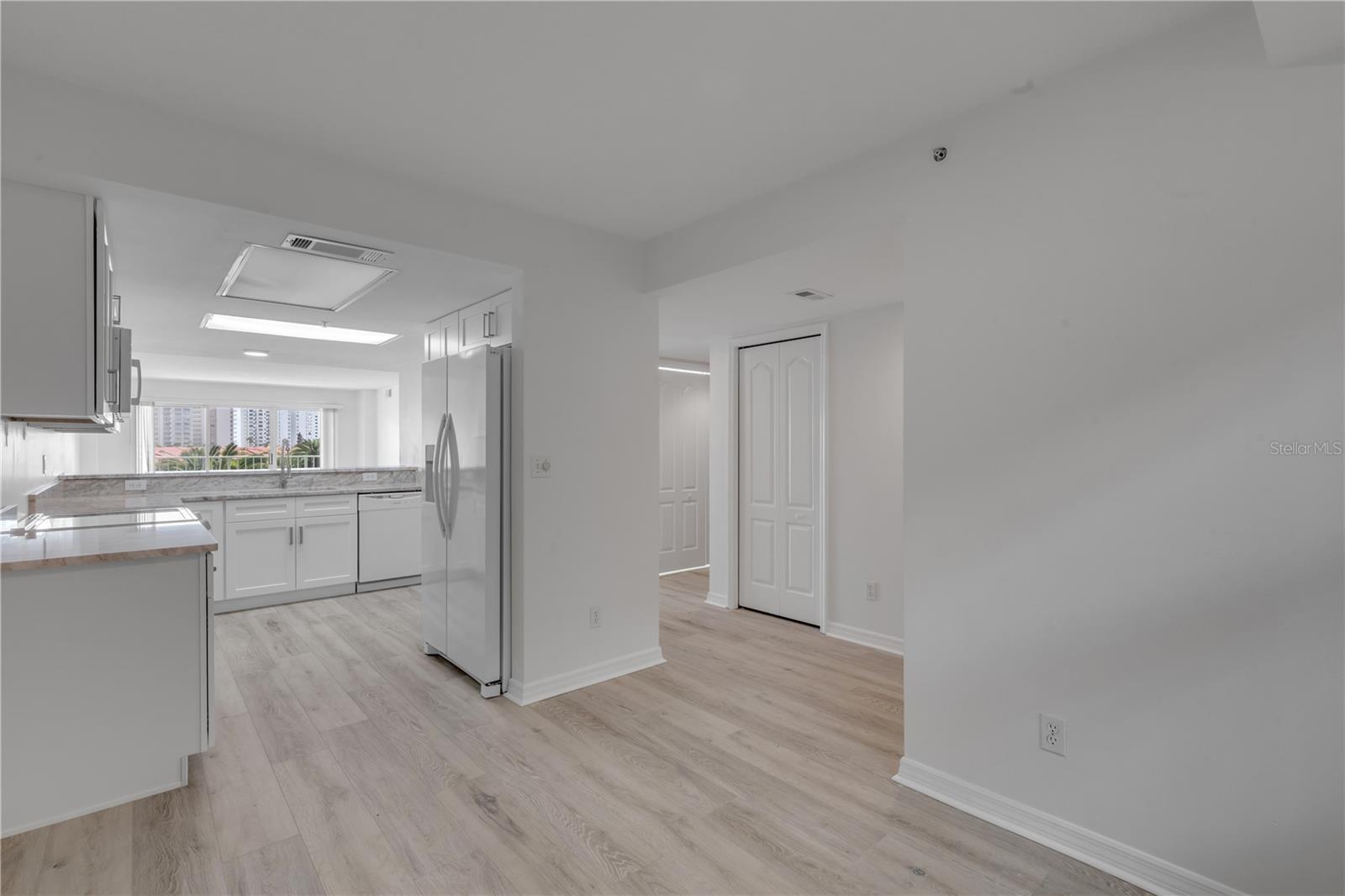 4 OCEANS WEST BLVD #402A