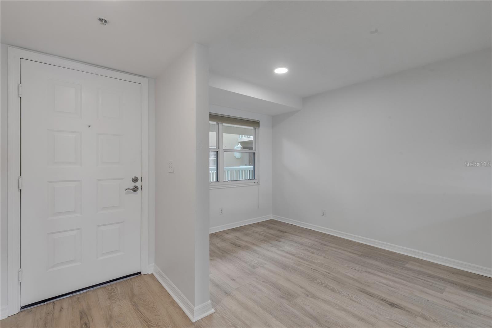 4 OCEANS WEST BLVD #402A