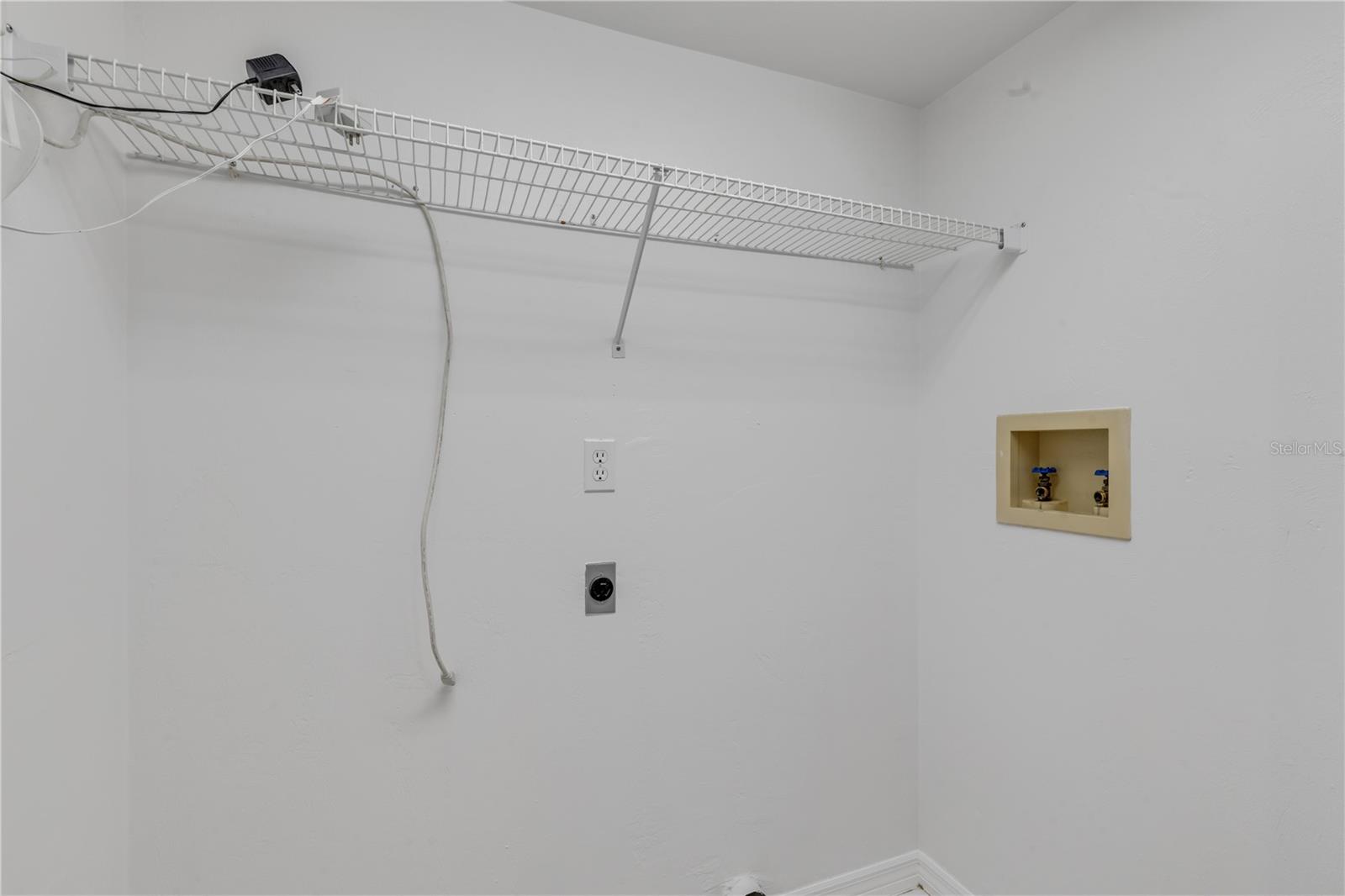 4 OCEANS WEST BLVD #402A