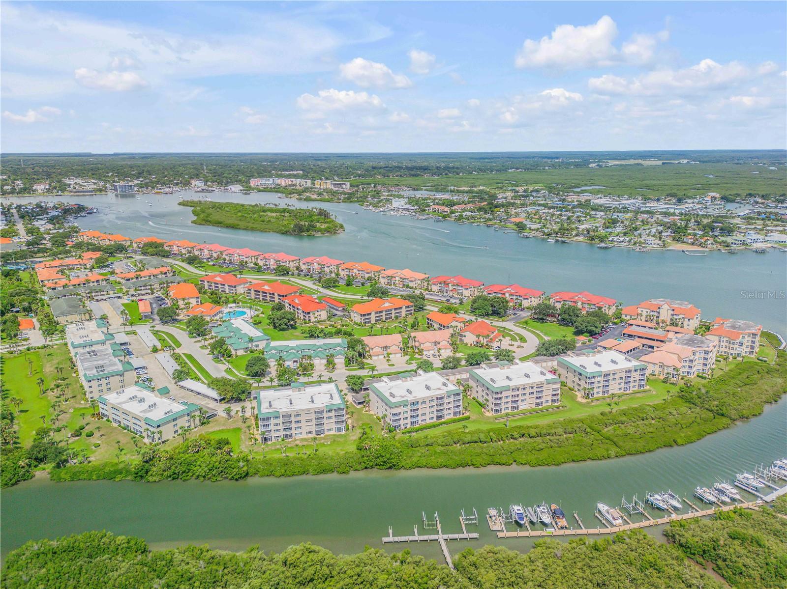 468 BOUCHELLE DR #325