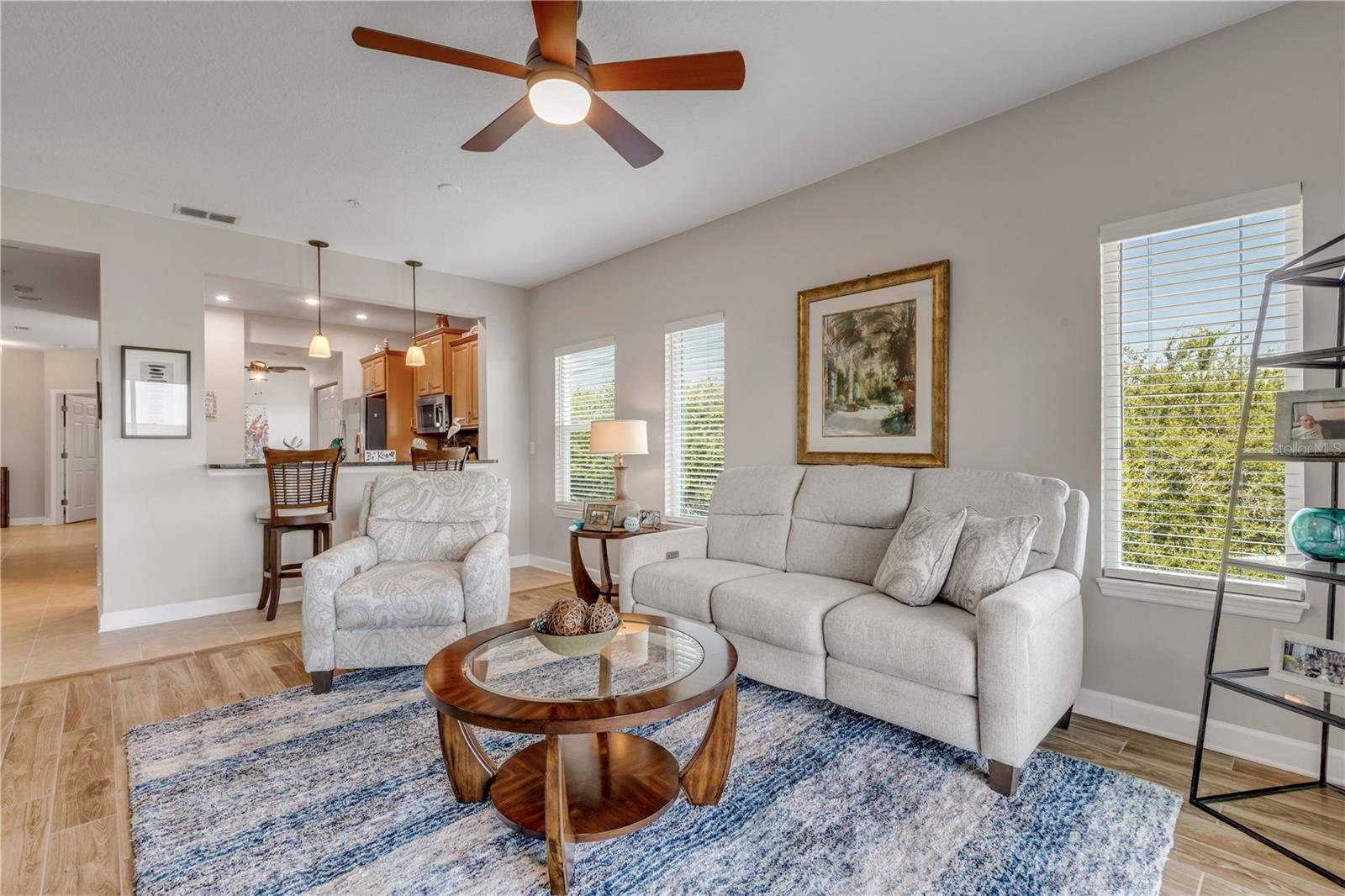 468 BOUCHELLE DR #325