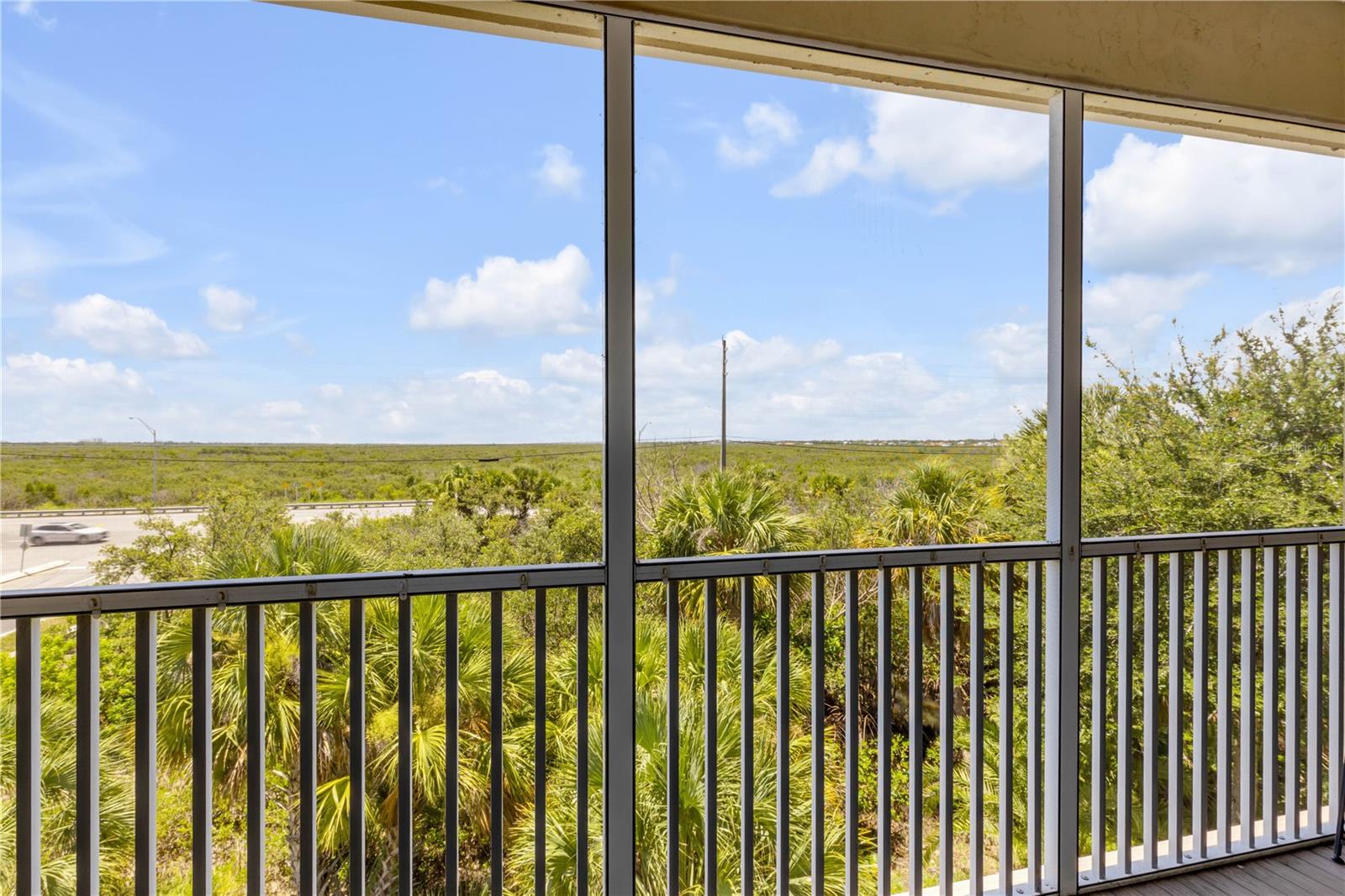 468 BOUCHELLE DR #325