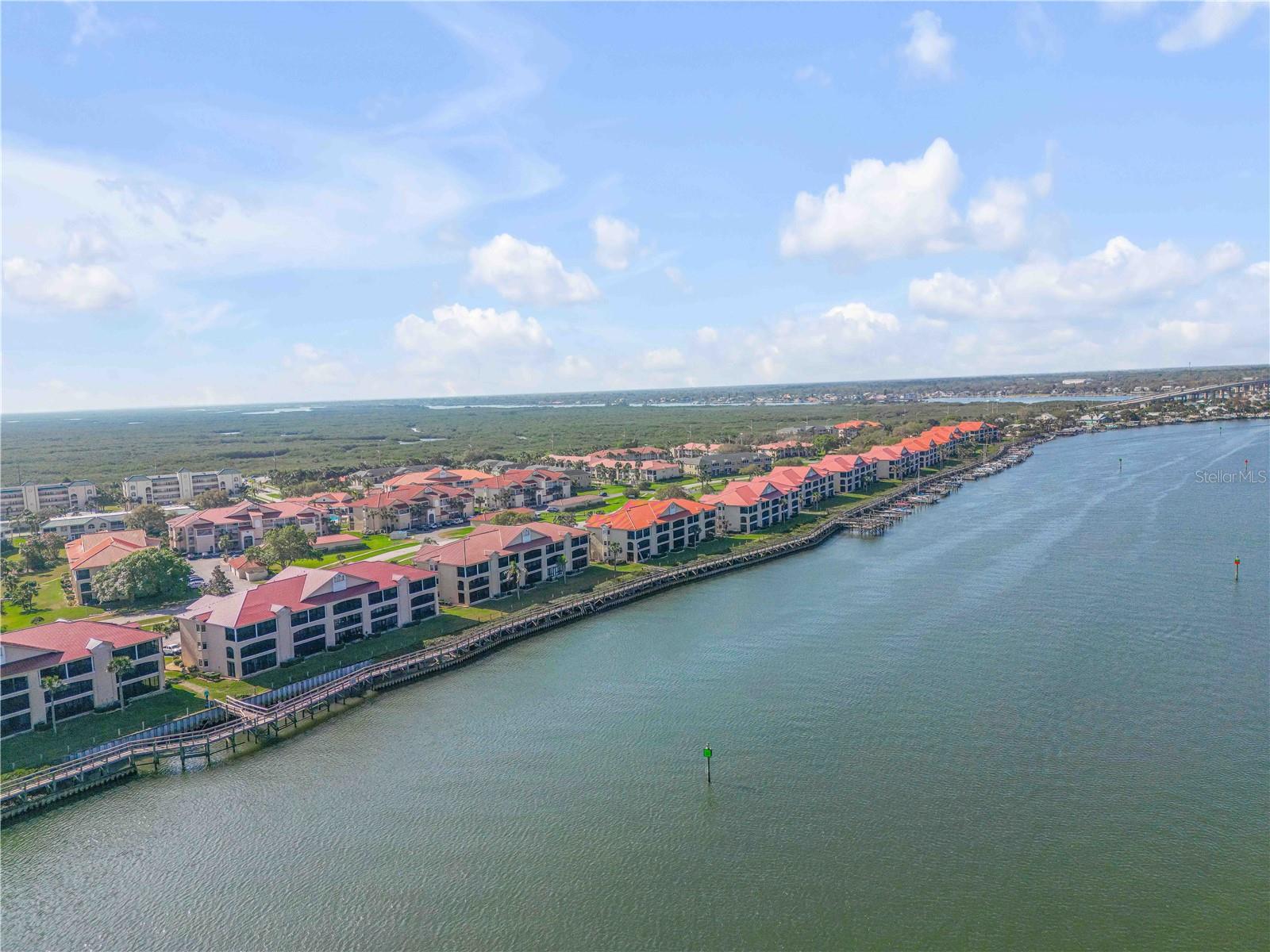 468 BOUCHELLE DR #325