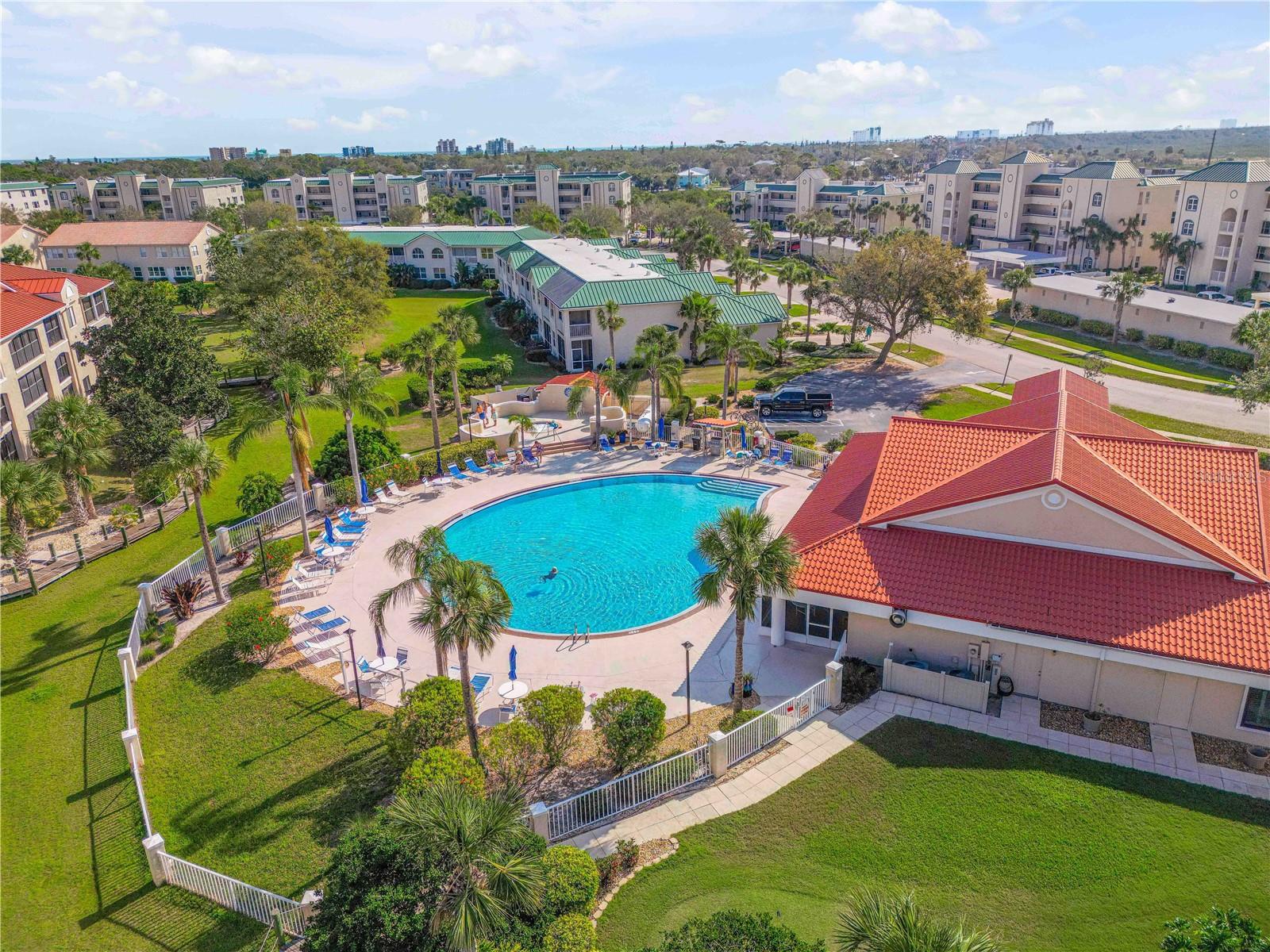 468 BOUCHELLE DR #325