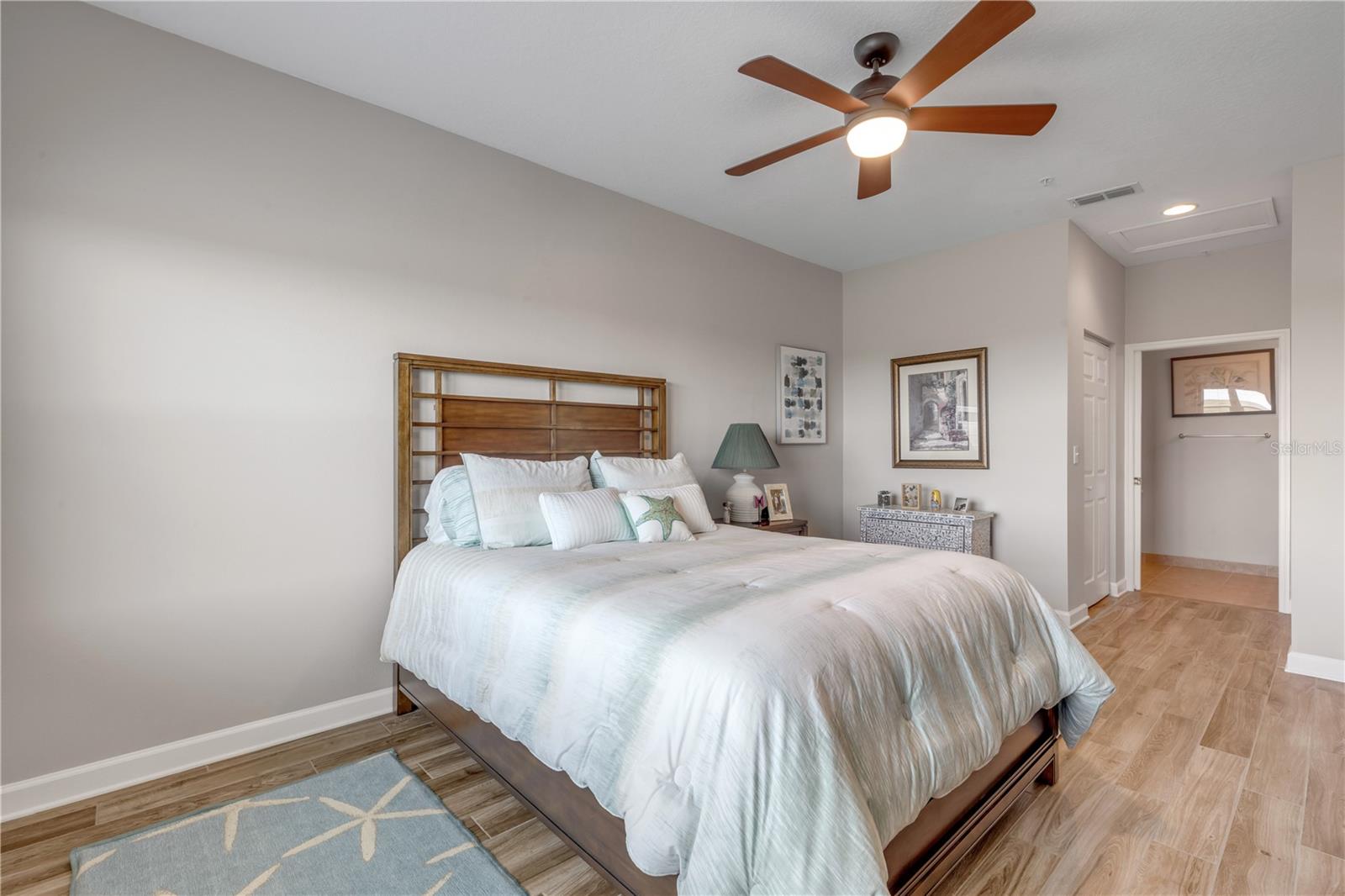 468 BOUCHELLE DR #325