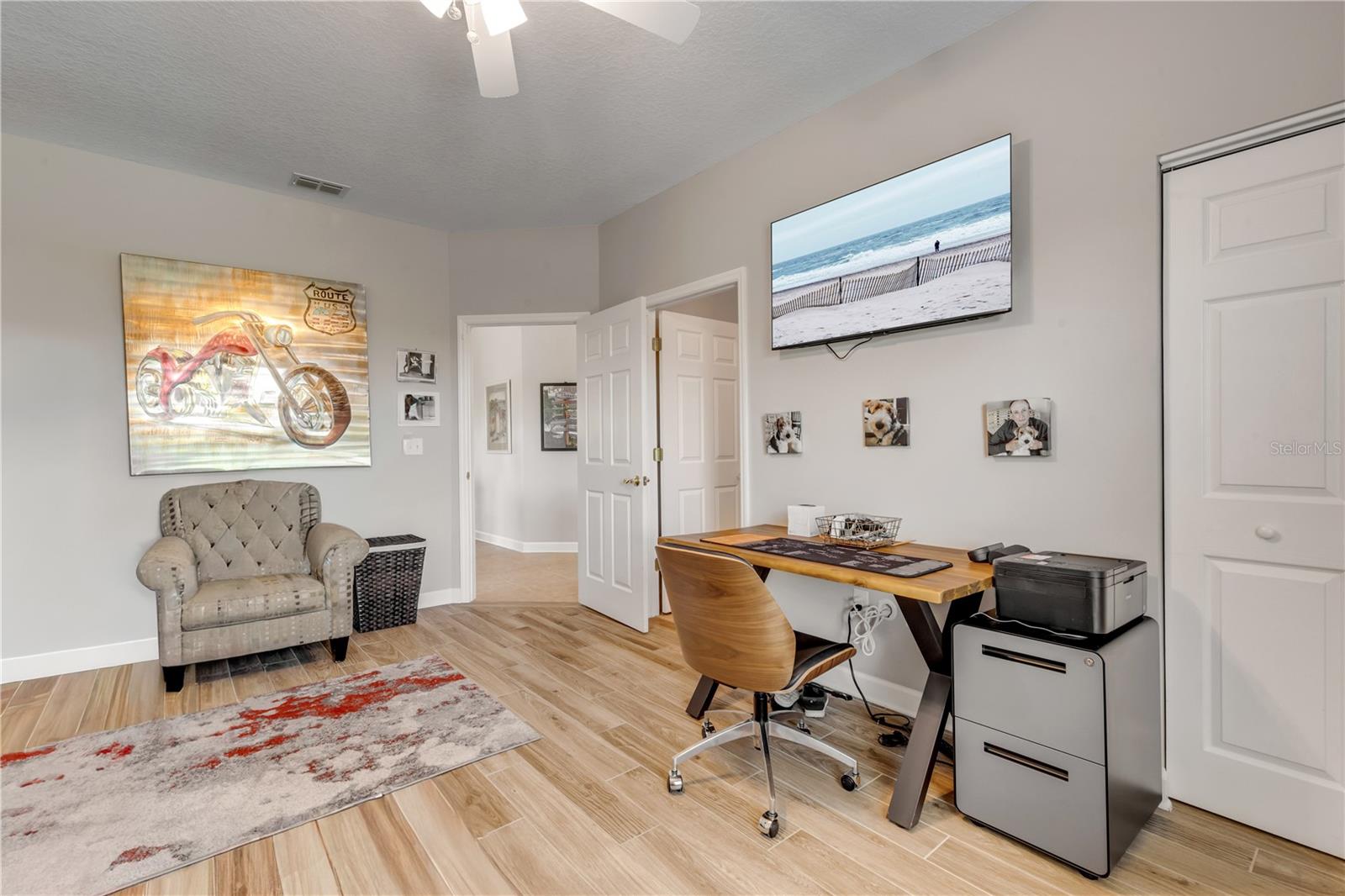 468 BOUCHELLE DR #325