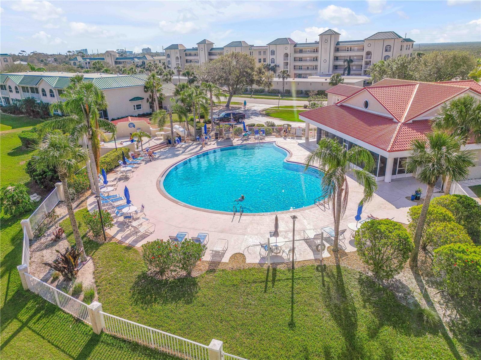 468 BOUCHELLE DR #325
