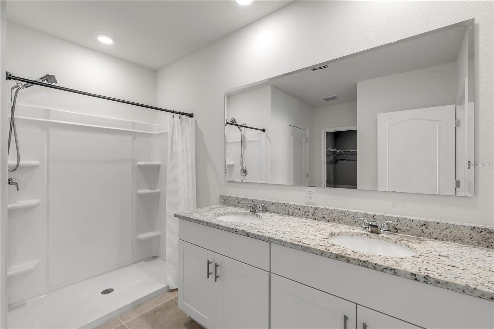 2250 LAKE PRESERVE CIR