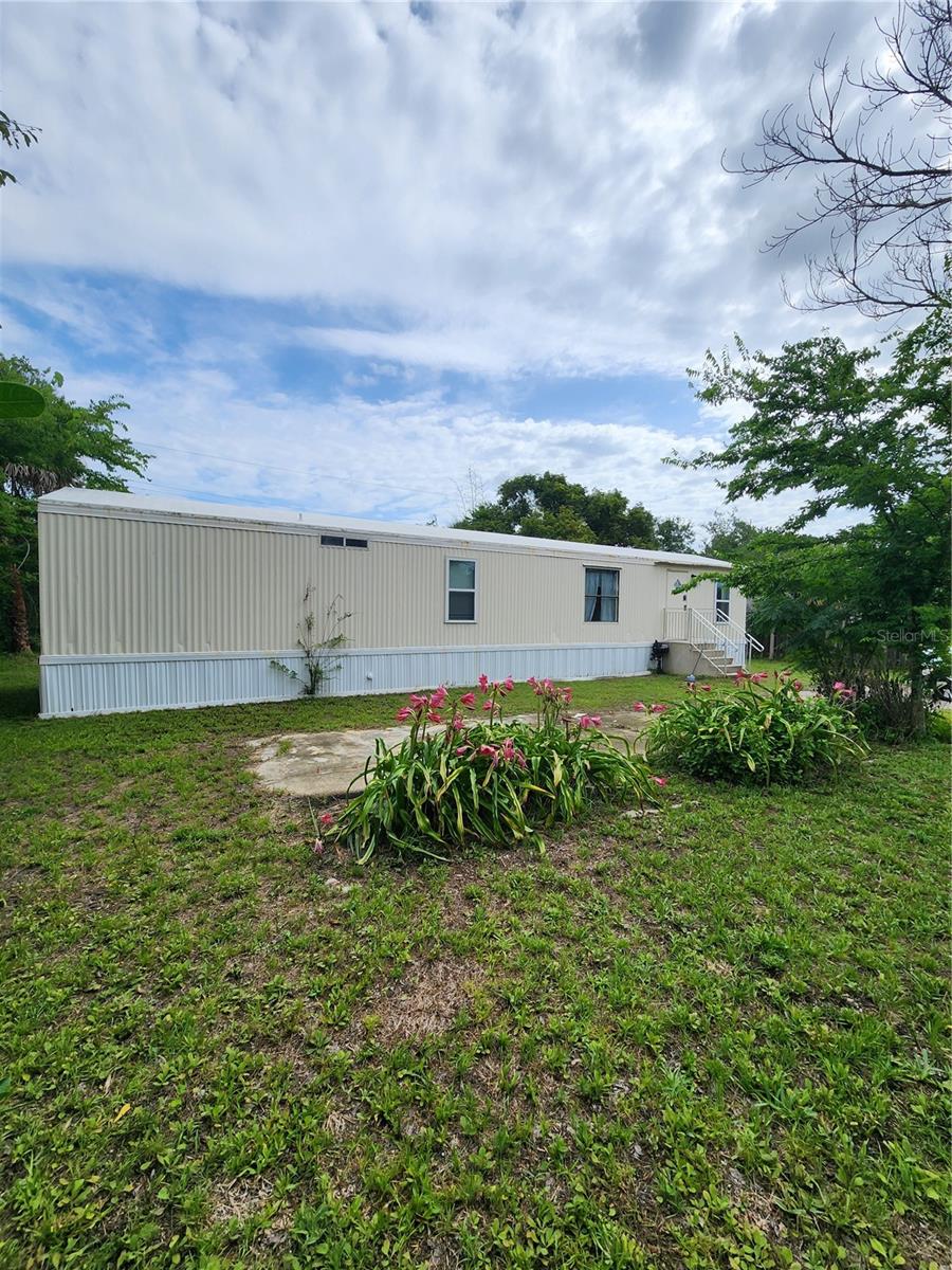 128 CENTER ST
