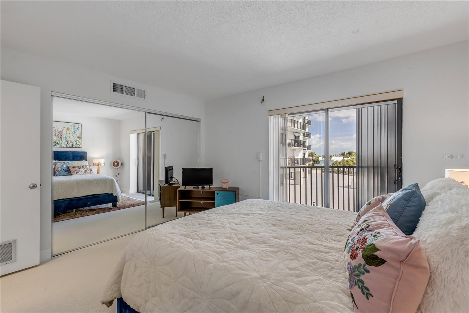 503 N CAUSEWAY #1020