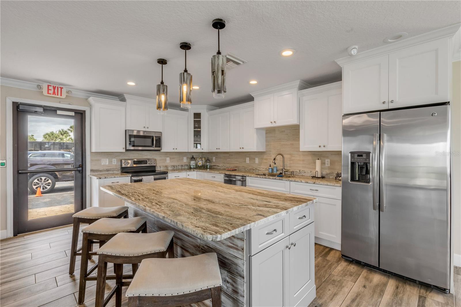 503 N CAUSEWAY #1020