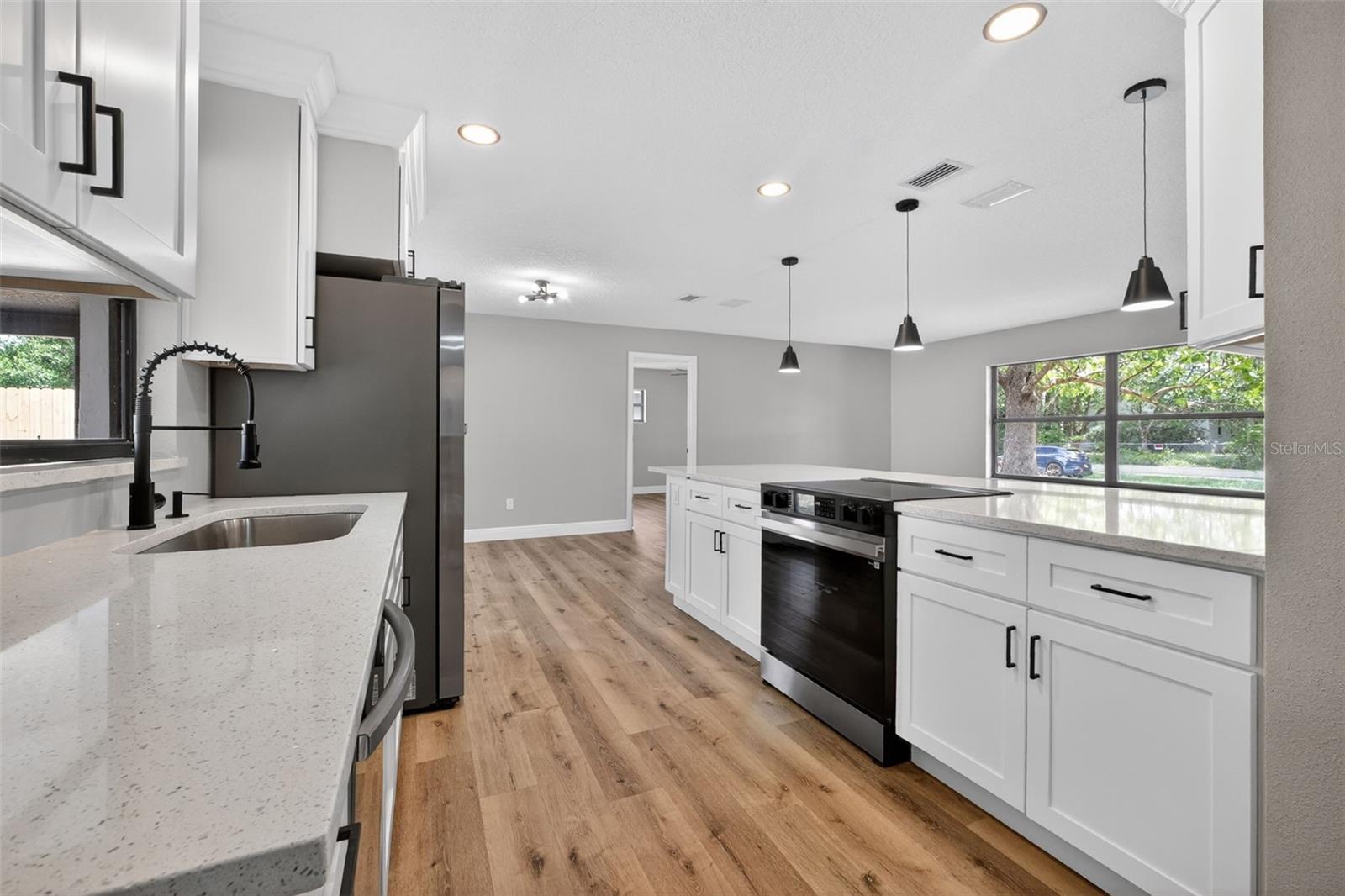 1132 ABAGAIL DR