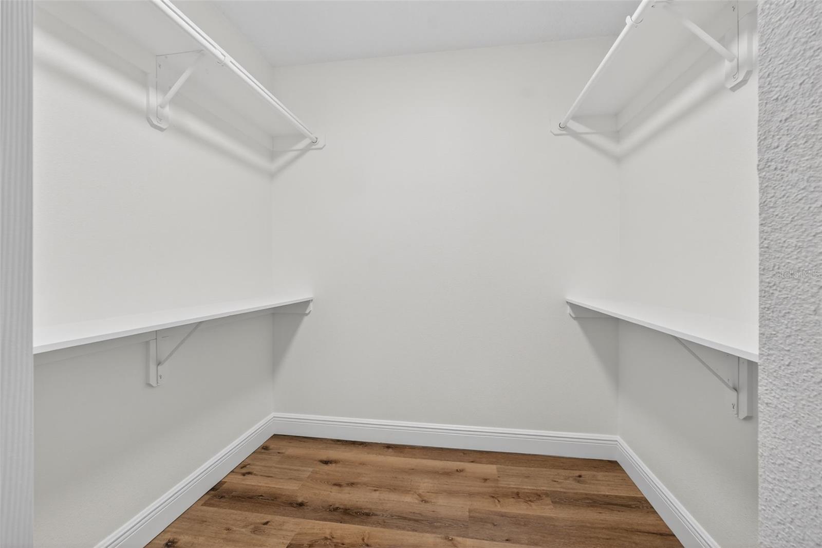 1132 ABAGAIL DR