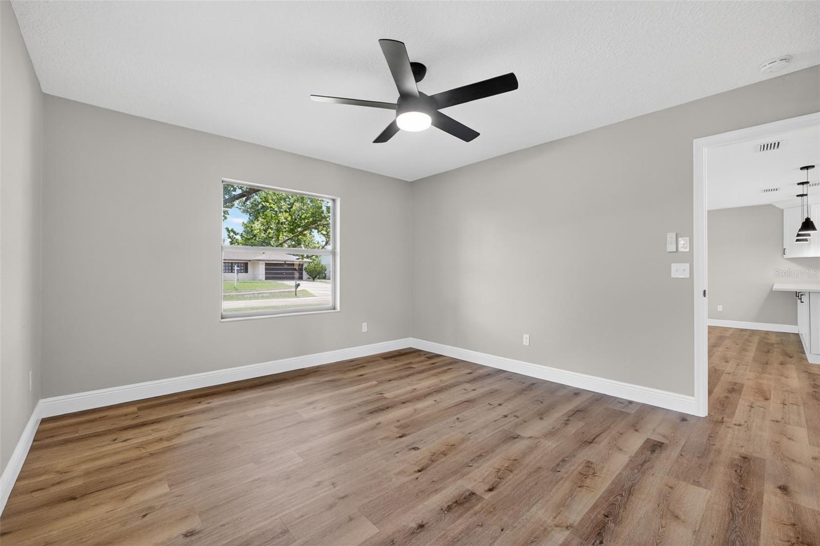 1132 ABAGAIL DR
