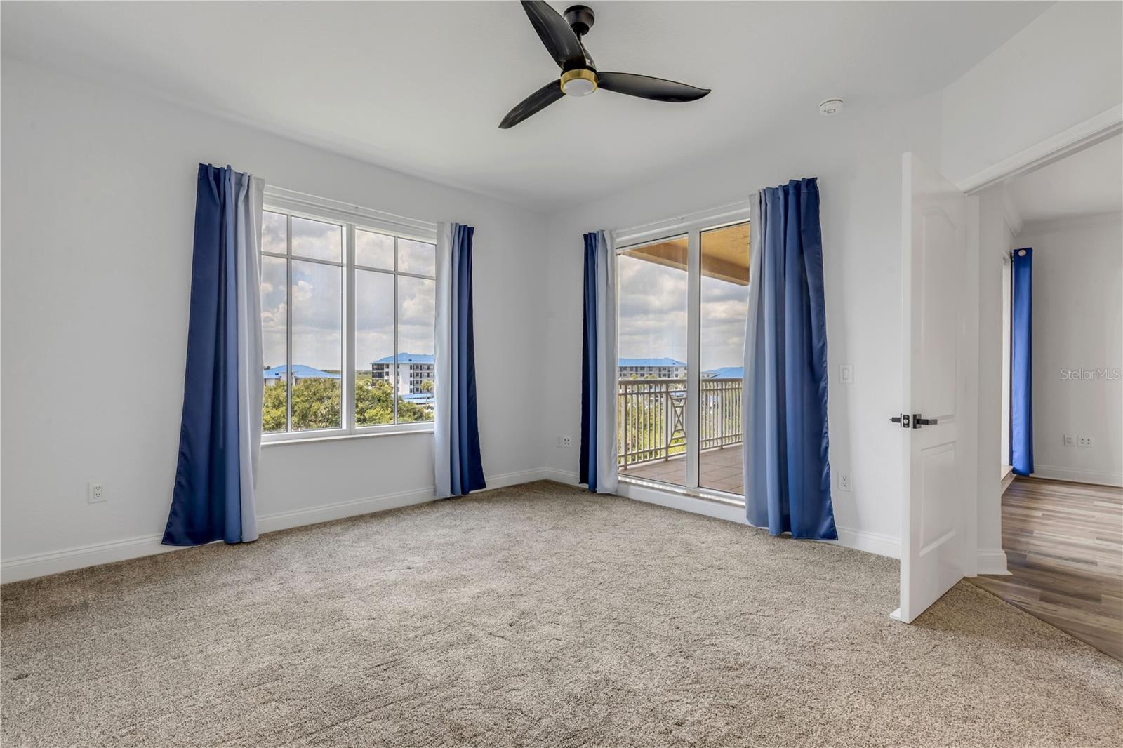 265 MINORCA BEACH WAY #404