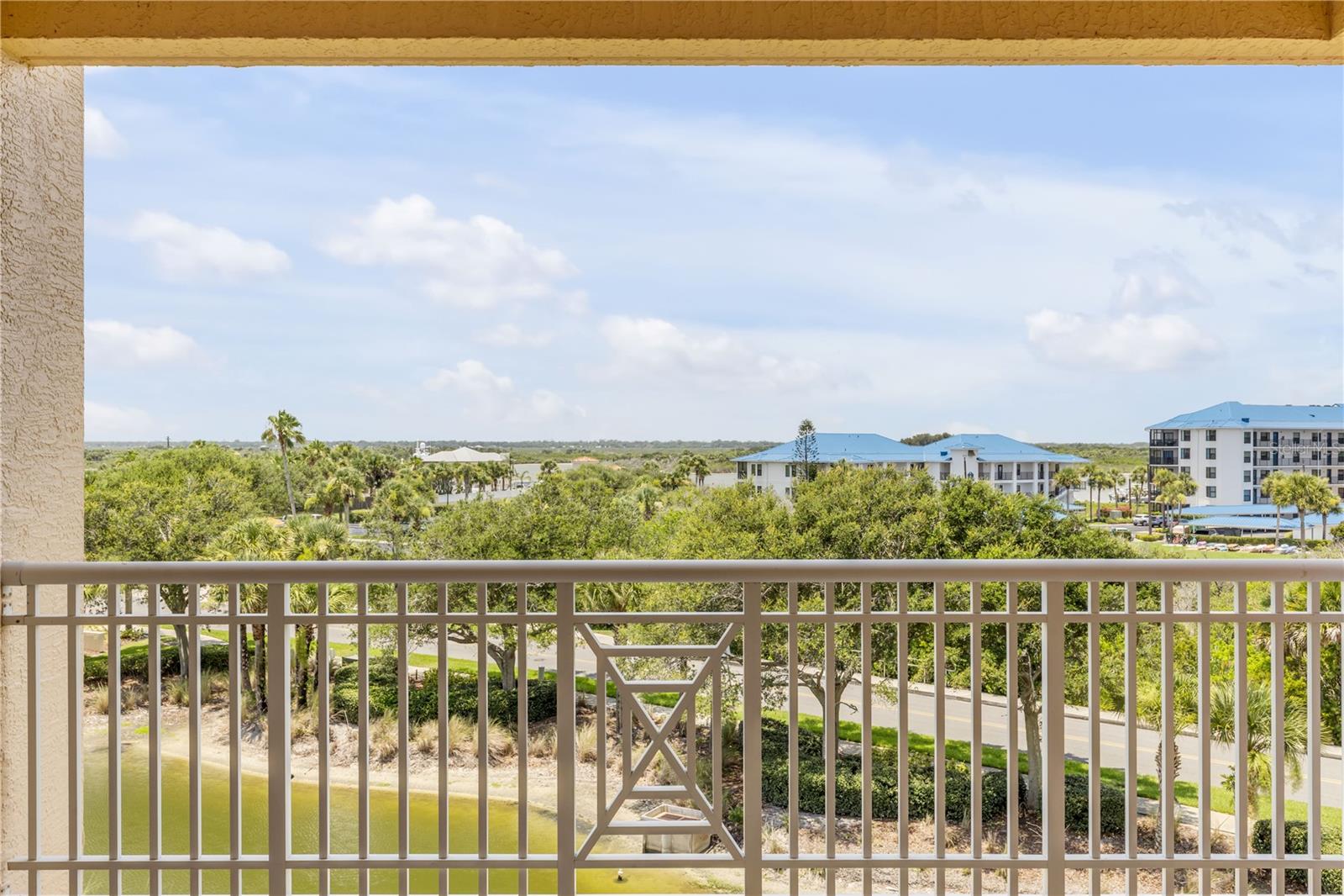 265 MINORCA BEACH WAY #404