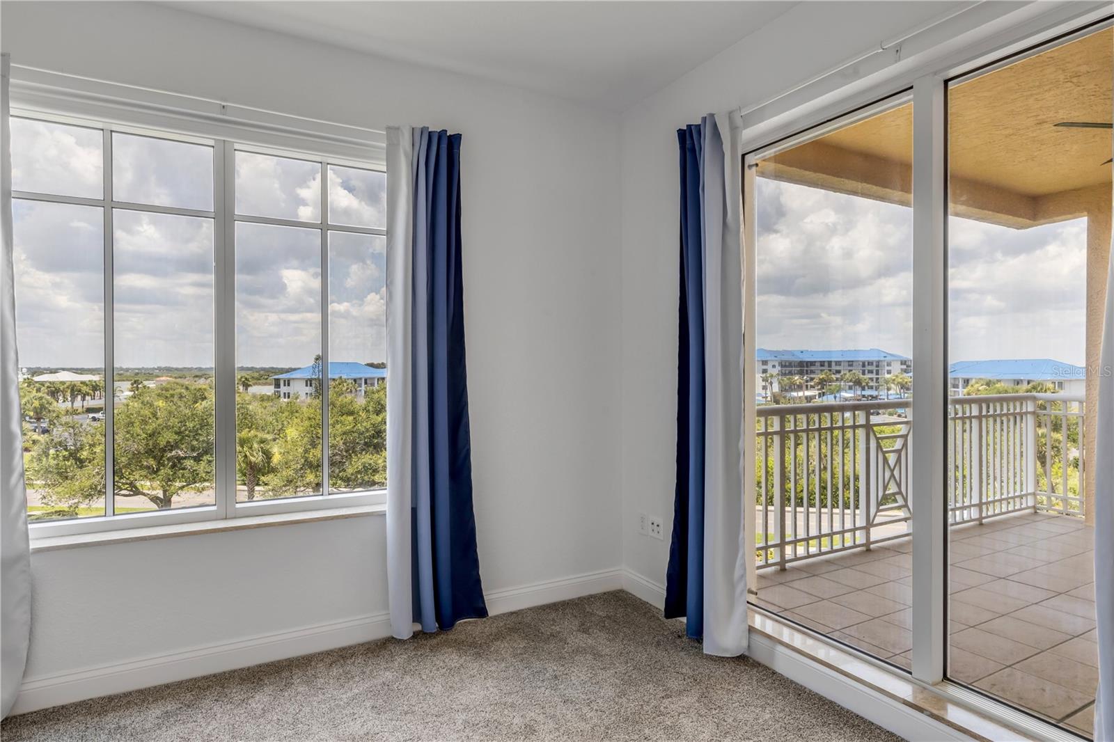 265 MINORCA BEACH WAY #404