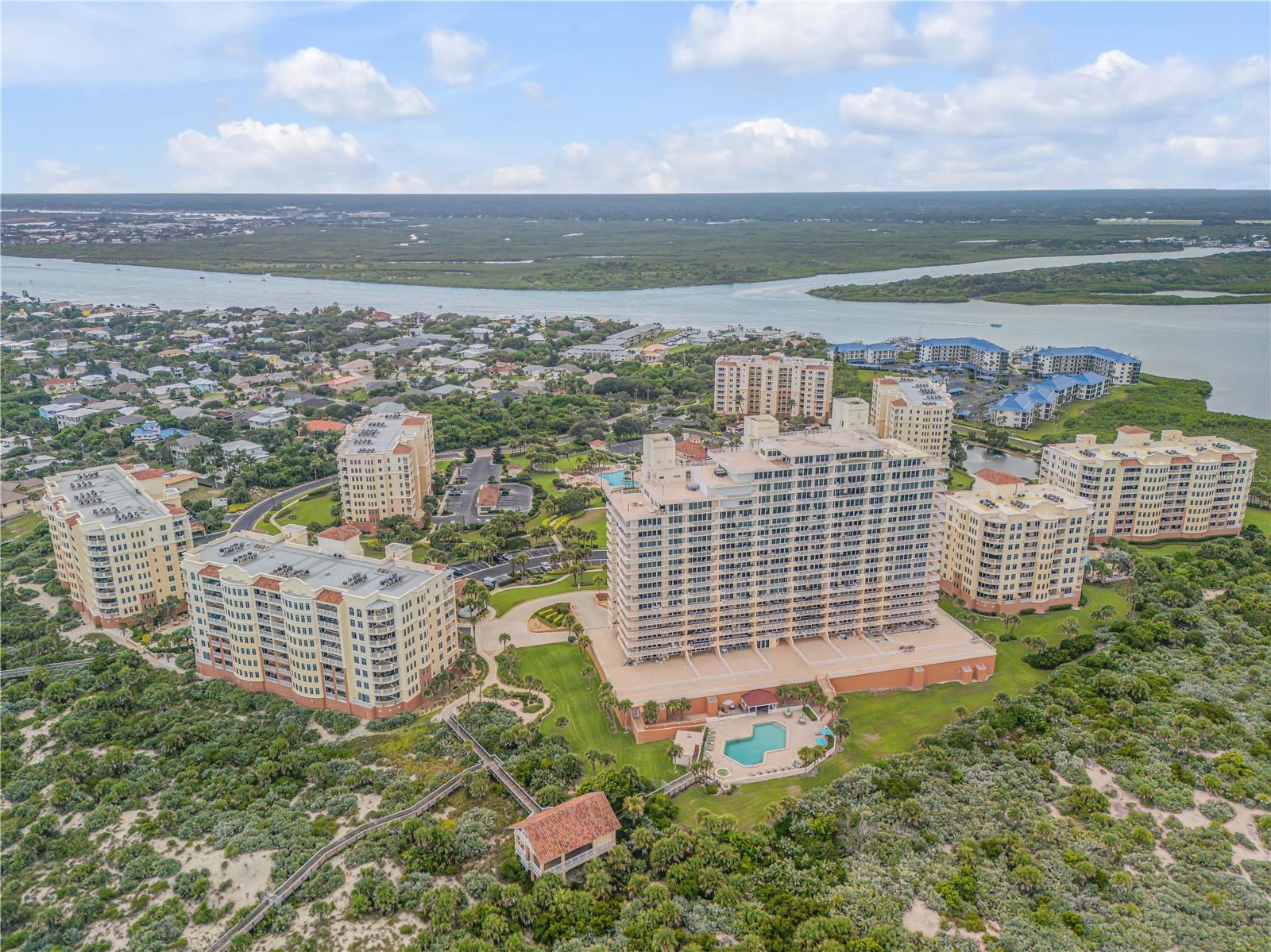 265 MINORCA BEACH WAY #404